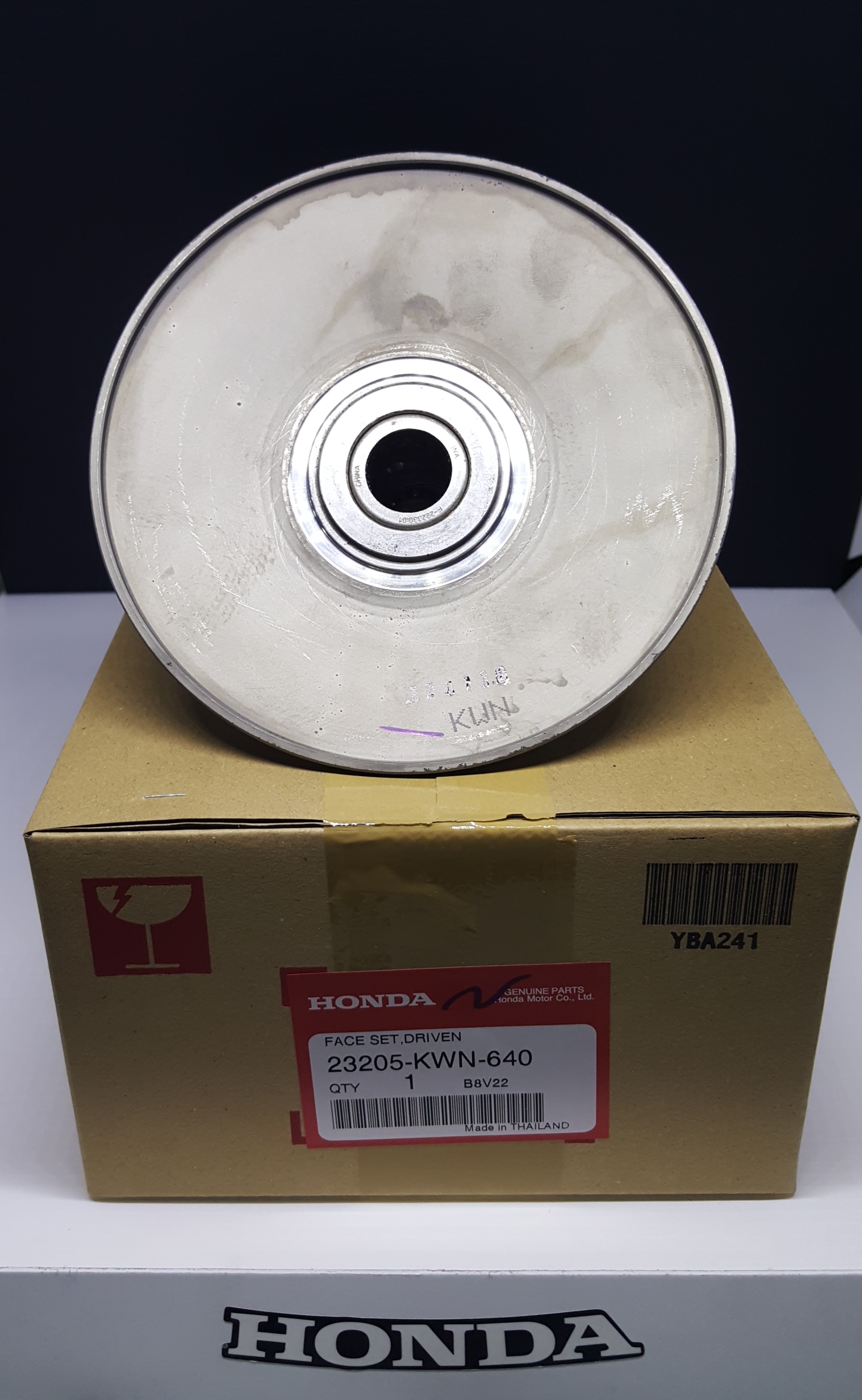 ชุดพูลเลย์หลังตัวใน คลิก125ไอ(ตัวแรก)/PCX150C(ปี13)