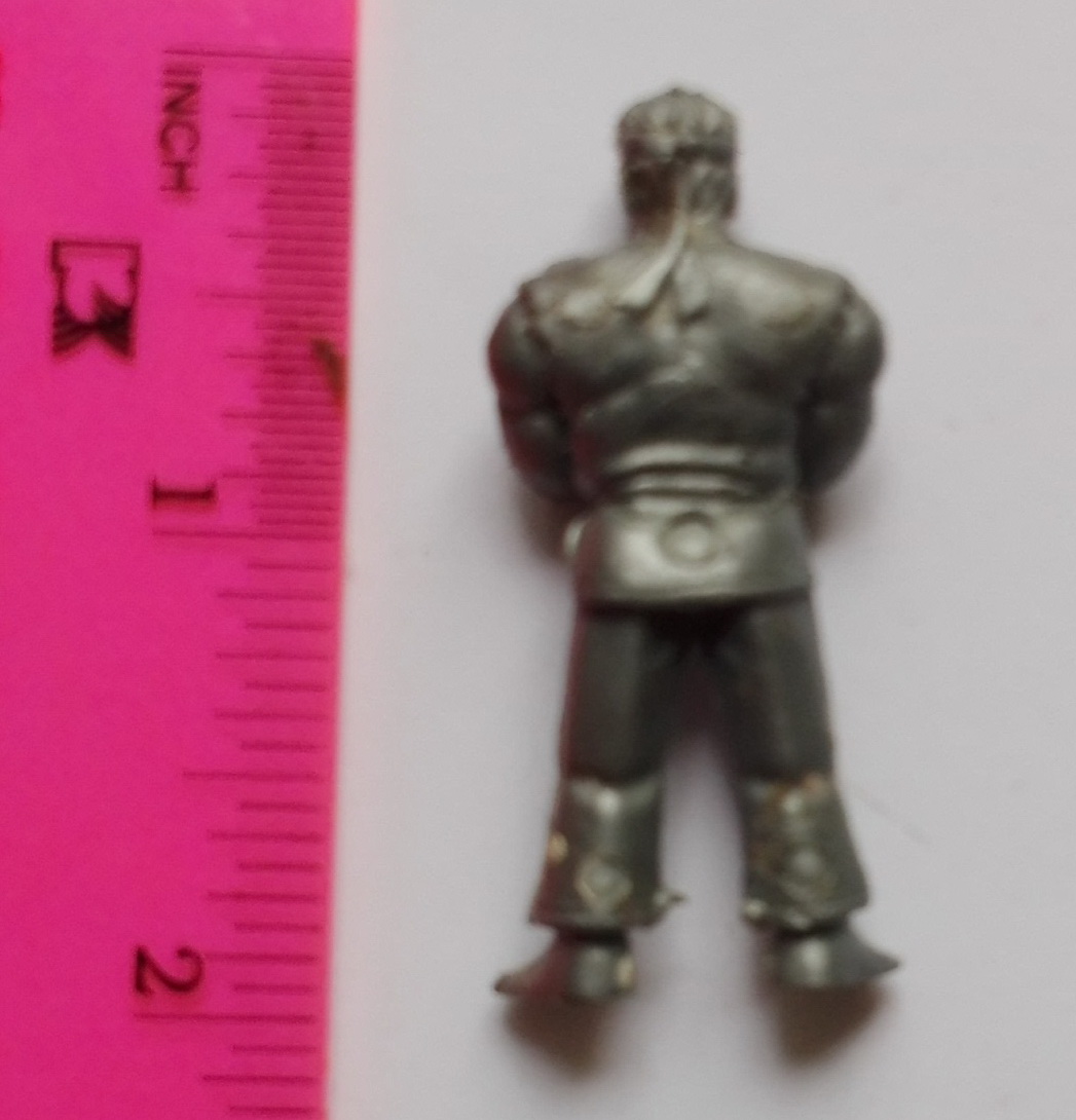 ของเล่น ย้อนยุค ของสะสมเรโทร " ตุ๊กตุ่น แอ๊นท์ 2" Ants ตุ๊กตุ่นพลาสติกสีเทา 'ริว จาก สตรีทไฟท์เตอร์ Ryu ,Street Fighter'