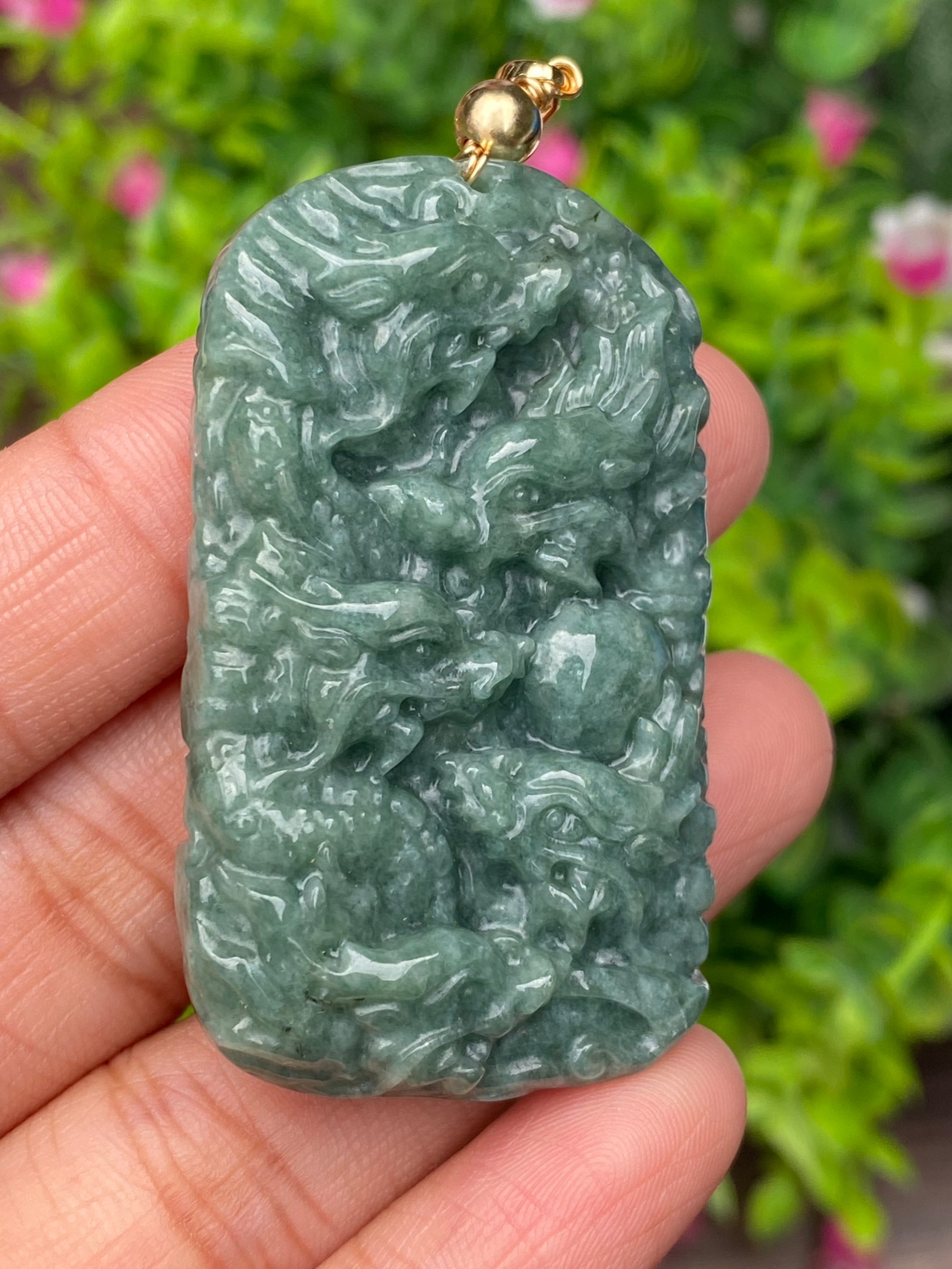หยก พม่า แท้ จี้หยก (Burmese jadeite) แกะสลักมังกร 180.66 กะรัต (Cts.) หยกแท้ อัญมณีมงคลประจําวันเกิด เครื่องประดับหยก
