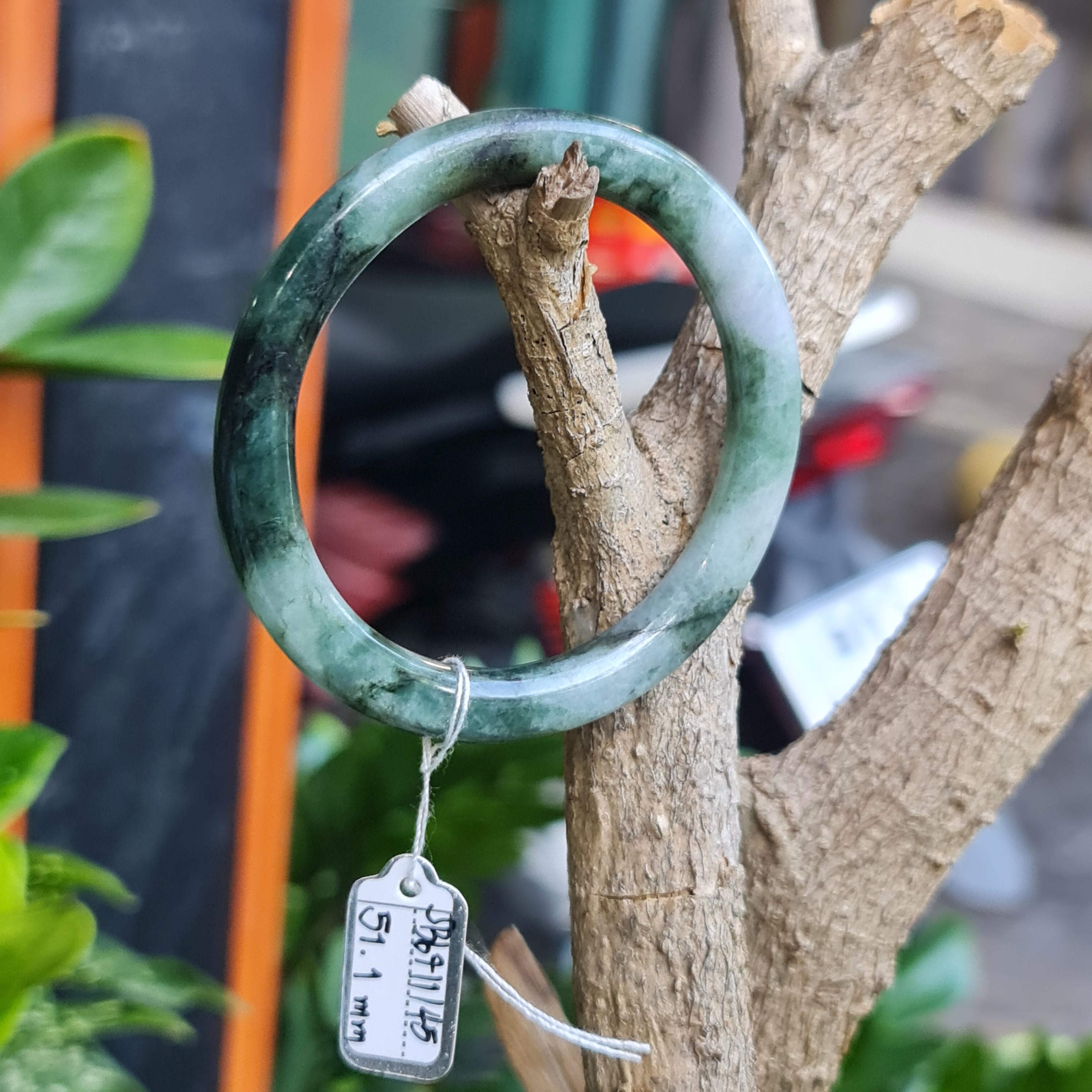 JB6711145 หยก พม่า แท้ Jade กำไลหยก 51.1 มม. (Jadeite bracelet) พม่า (Myanmar)