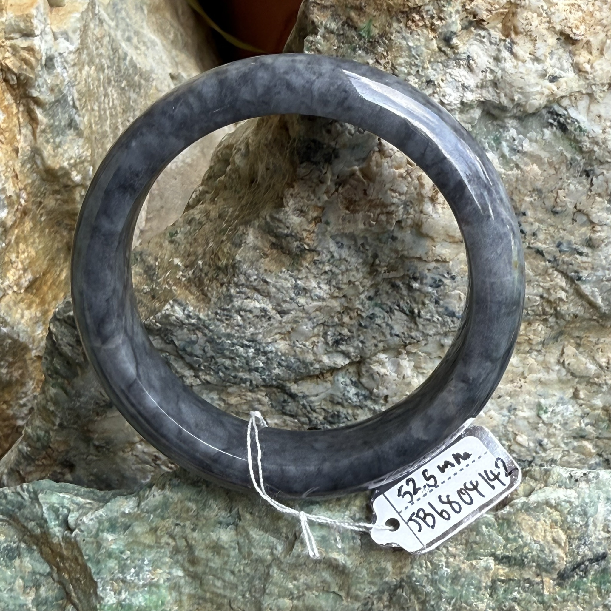 JB6804142 หยก พม่า แท้ Jade กำไลหยก 52.5 มม. (Jadeite bracelet) พม่า (Myanmar)