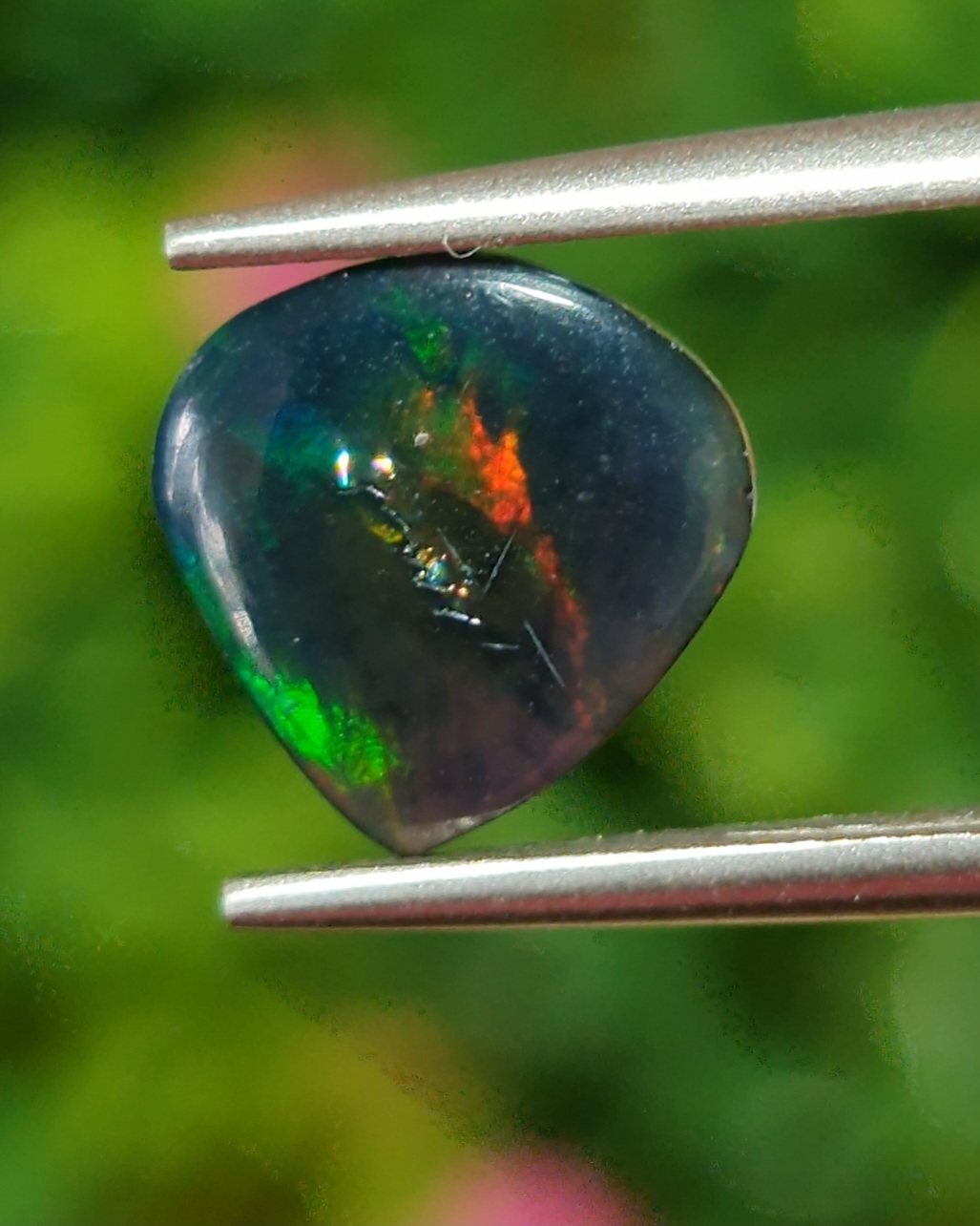 พลอย แบล็ก โอปอล Black Opal 2.54 กะรัต (Cts.) พลอยแท้ อัญมณีมงคลประจําวันเกิด เครื่องประดับพลอย