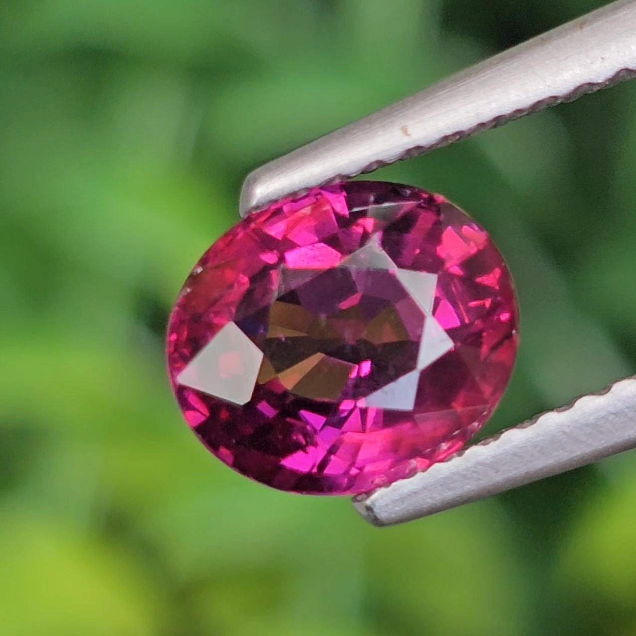พลอย อุมบาไลต์ การ์เน็ต Umbalite Garnet 1.68 กะรัต (Cts.) ดิบ Unheated พร้อมใบเซอร์ ลอยแท้ อัญมณีมงคลประจําวันเกิด เครื่องประดับพลอย