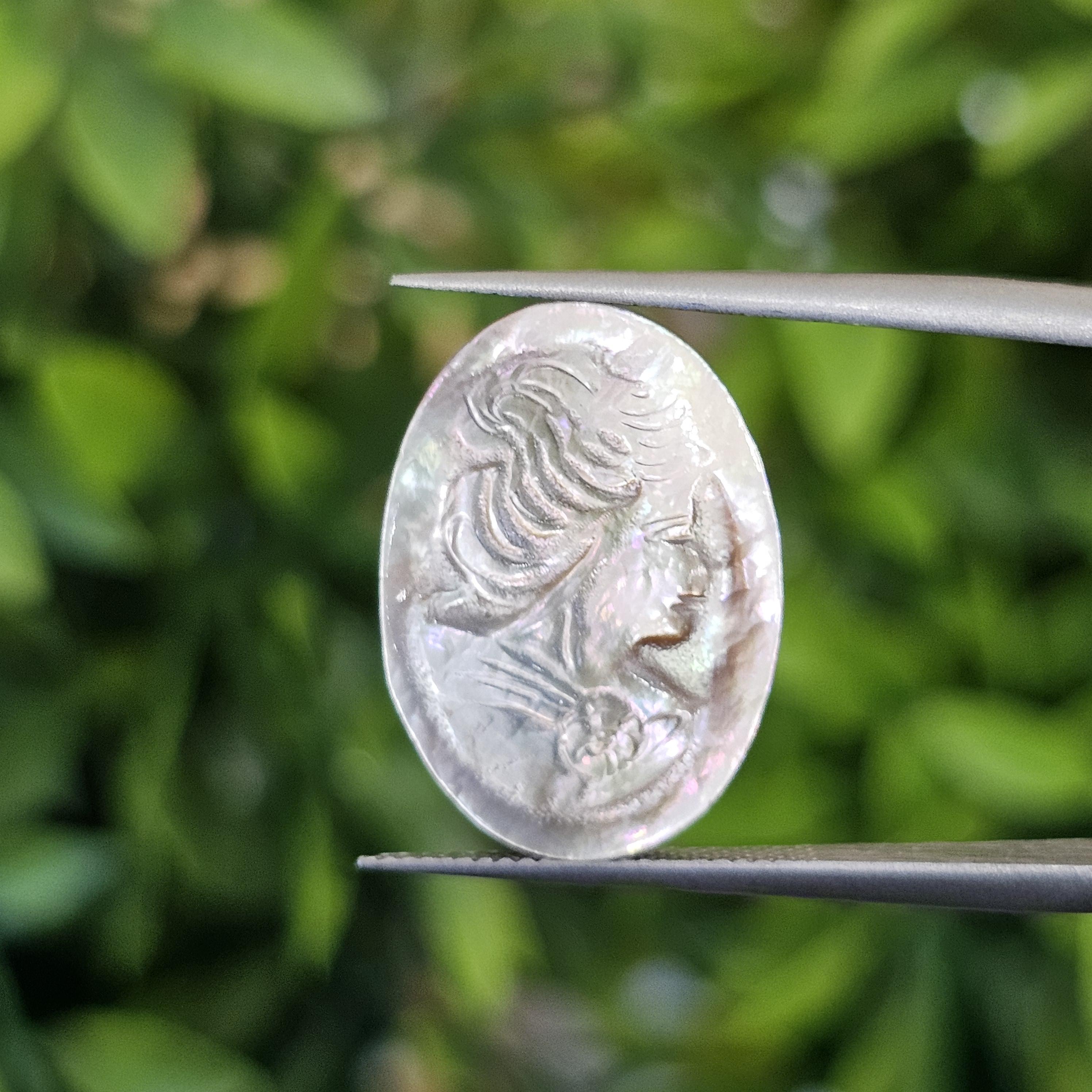 เปลือกหอยมุก แกะสลัก Pearl Shell Carved 4.89 กะรัต (Cts.)