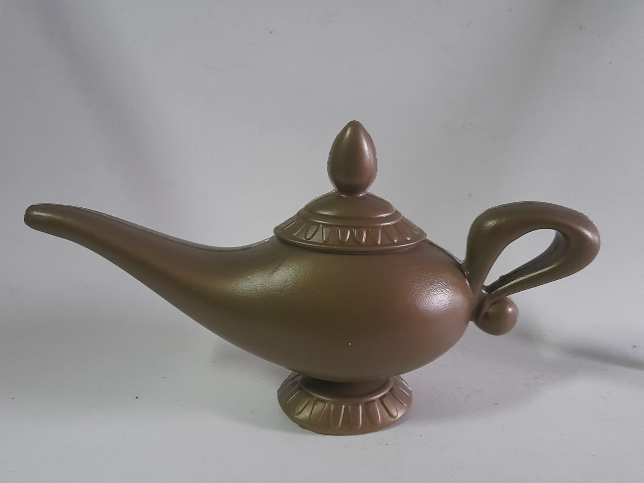 มีหลายภาพ ตะเกียงอาละดิน งานพลาสติกโปร่ง สูงประมาณ4นิ้ว ของมีตามภาพ