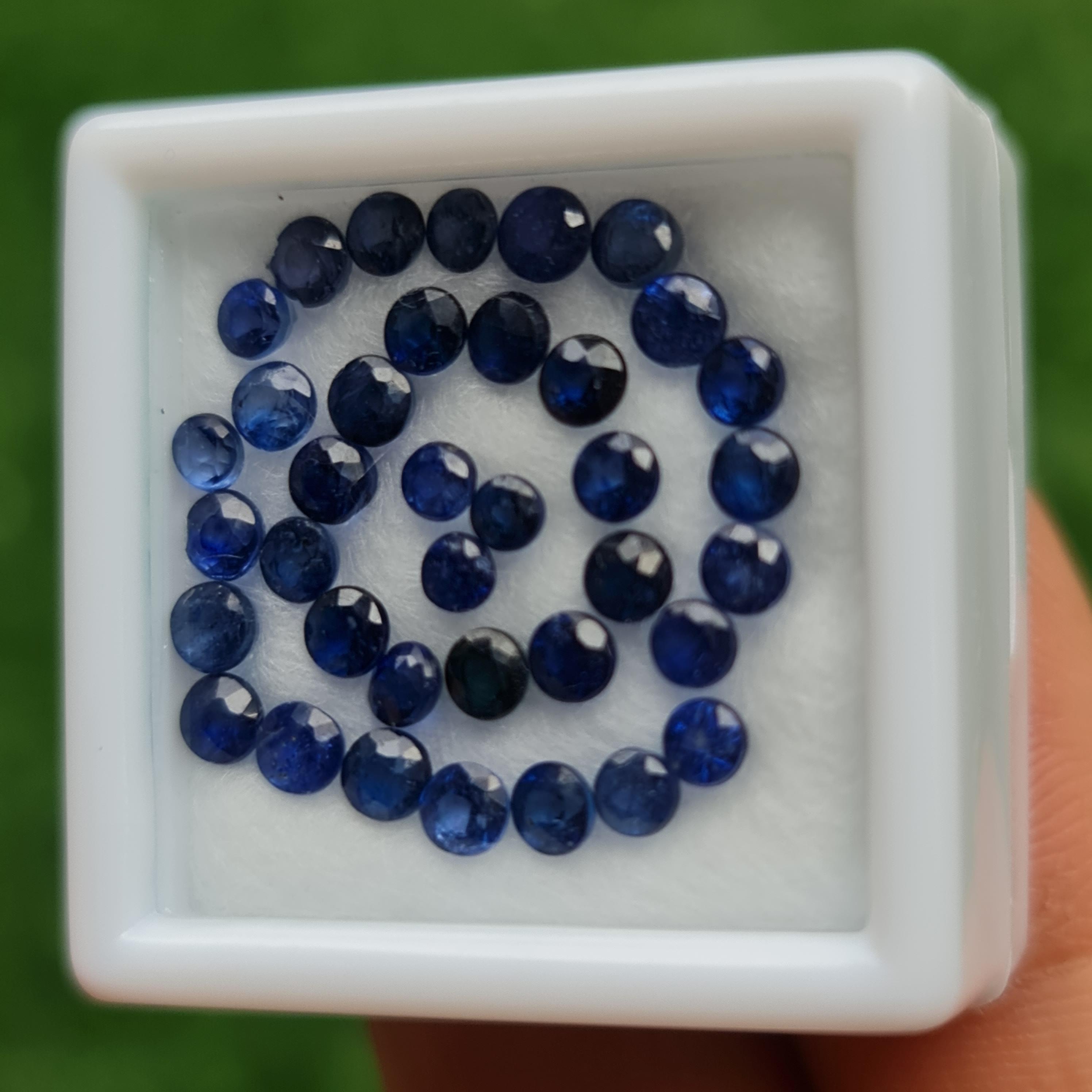 พลอย ไพลิน blue sapphire 5.92 กะรัต (Cts.) 55 เม็ด (pcs.) พลอยแท้ อัญมณีมงคลประจําวันเกิด เครื่องประดับพลอย