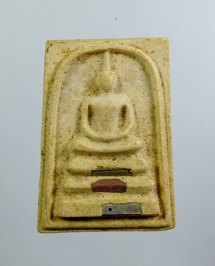 ผ3432 พระสมเด็จ หลวงพ่อคูณ วัดบ้านไร่ จ.นครราชสีมา รุ่นลาภผลคูณทวี เสาร์5ปีระกา ปี2536 ฝังตะกรุด