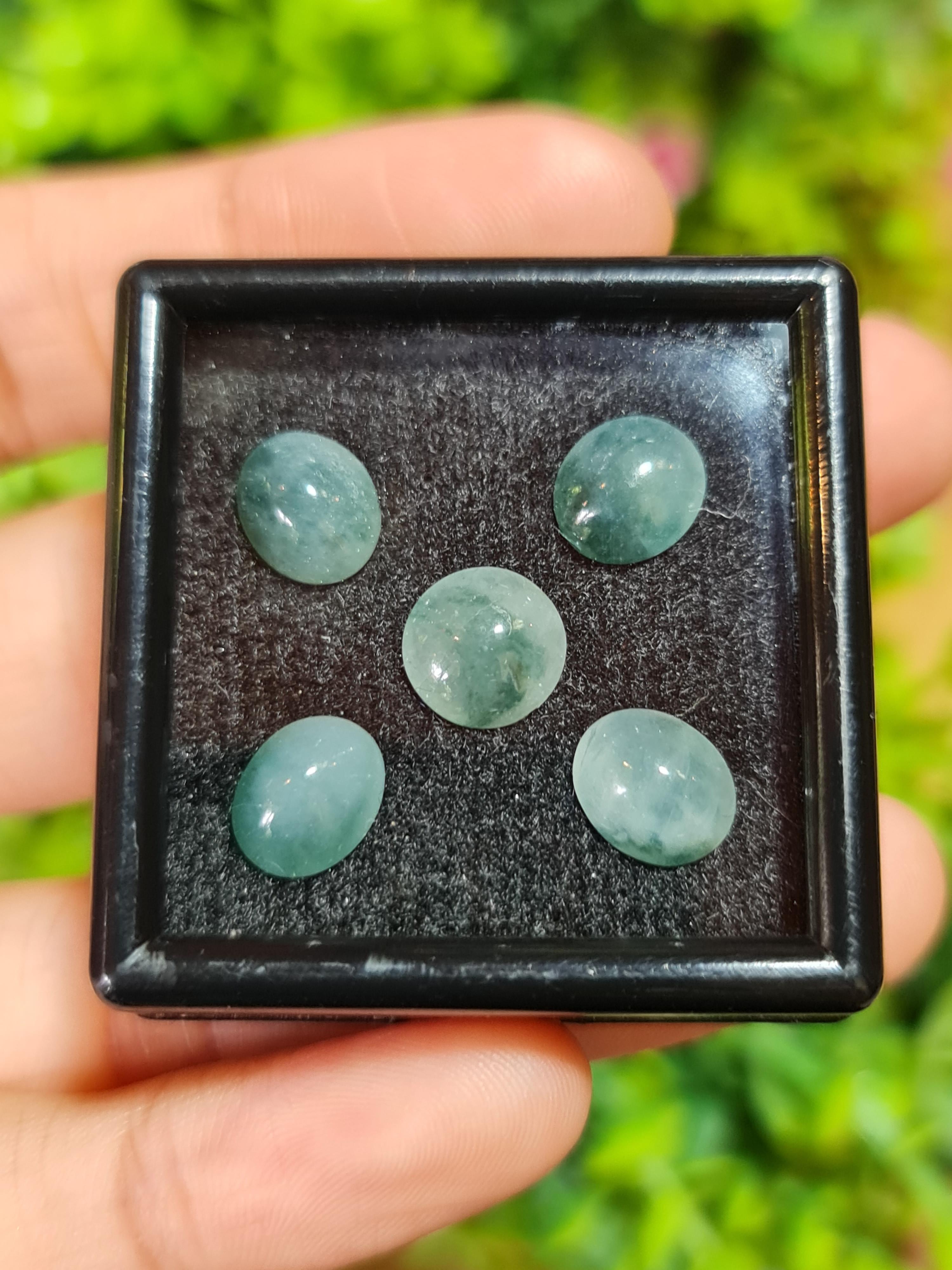 หยกพม่าเจียรนัย (Burmese jade ) 10.98 กะรัต หยกแท้ อัญมณีมงคลประจําวันเกิด เครื่องประดับหยก