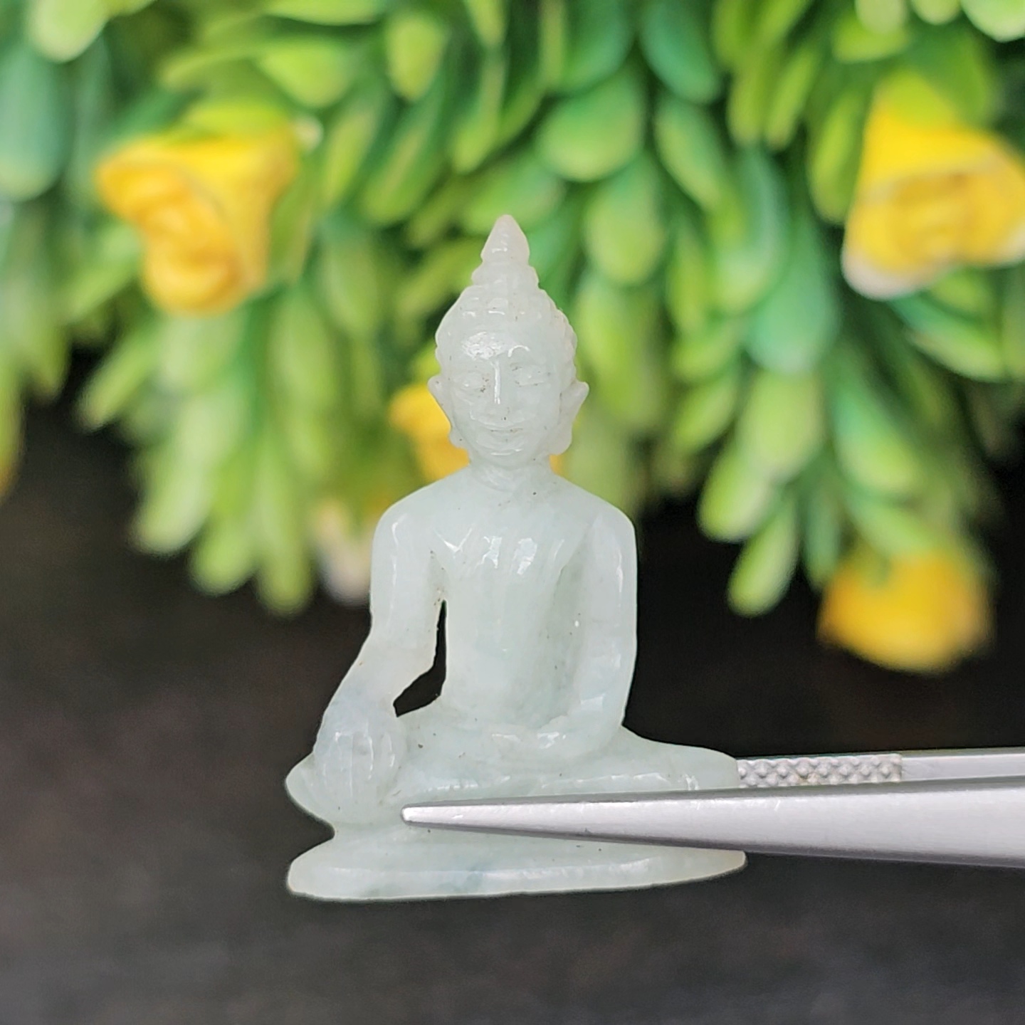 หยก แกะสลัก รูป พระ (Burmese jadeite) 13.81 กะรัต (cts.) หยก พม่า แท้