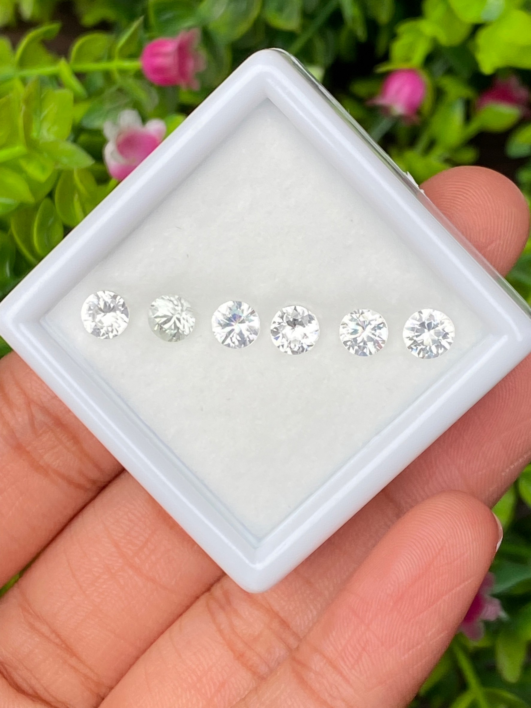 พลอย เพทาย Natural Zircon 4.00 กะรัต (Cts.) 6 เม็ด (Pcs.) พลอยแท้ อัญมณีมงคลประจําวันเกิด เครื่องประดับพลอย