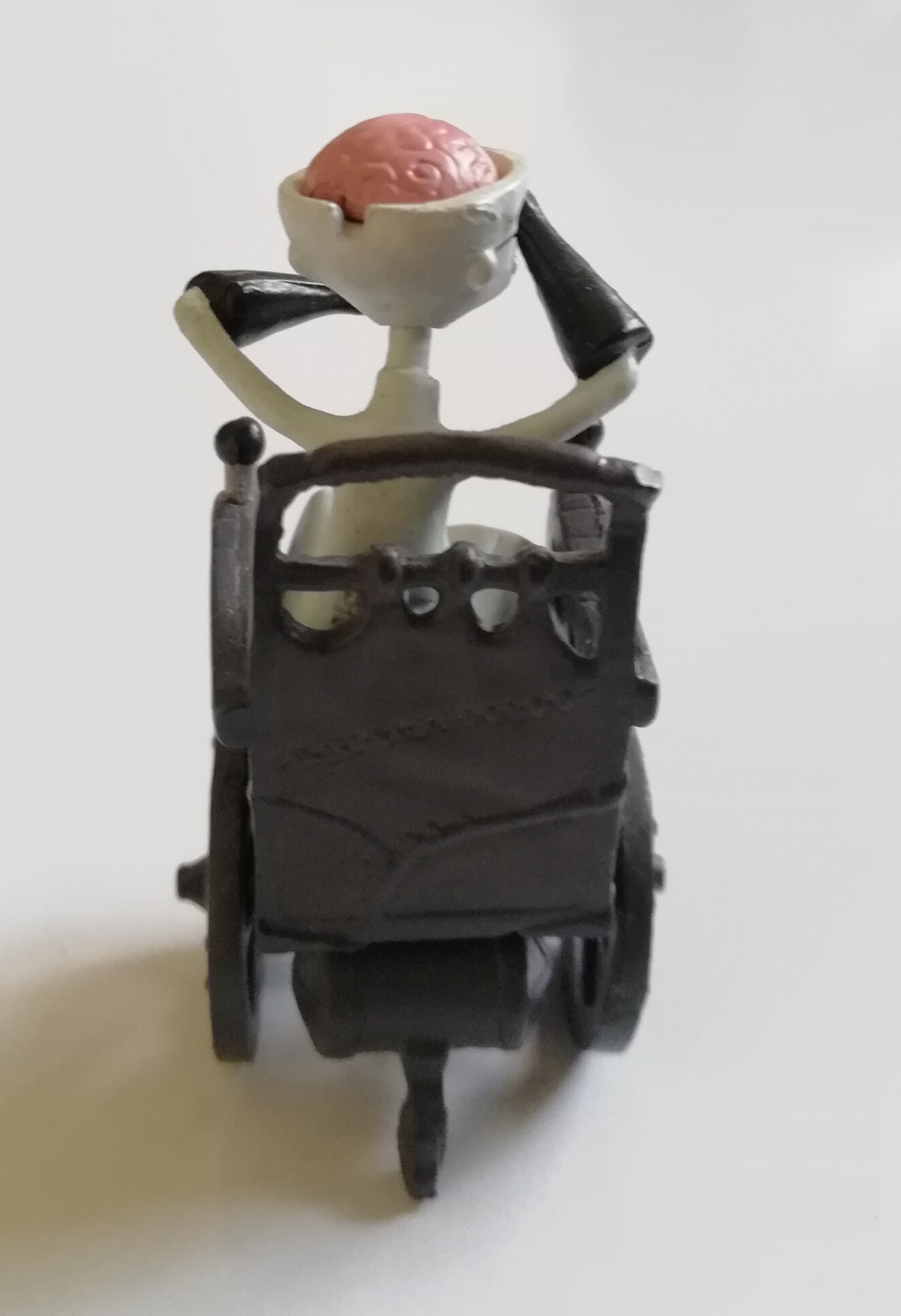 งานกาชาปอง ฟิกเกอร์ แคแรคเตอร์ จาก ไนท์แมร์ บีฟอร์ คริสมาสต์ DR. FINKELSTEIN นั่งรถเข็น ทำสีสำเร็จ