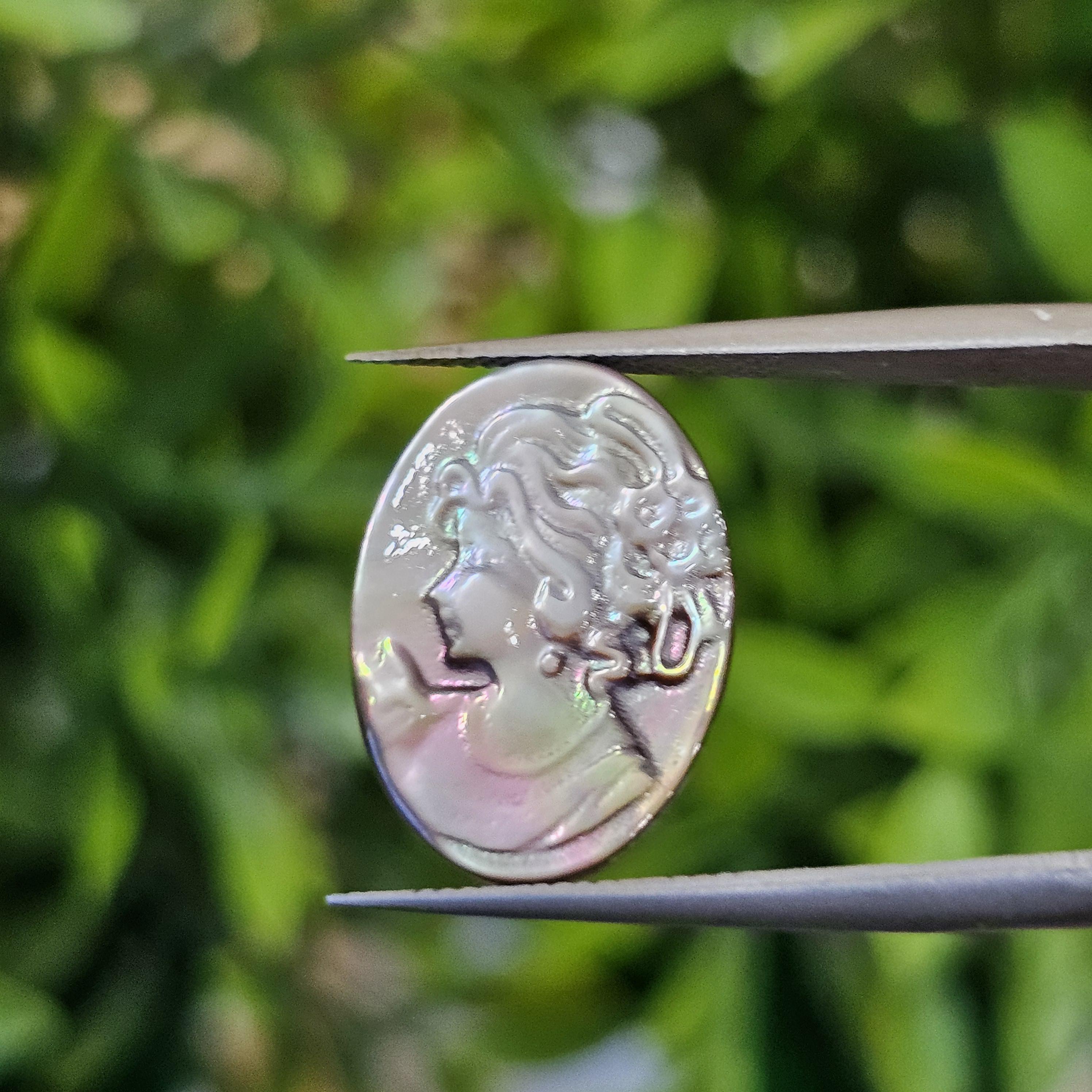 เปลือกหอยมุก แกะสลัก Pearl Shell Carved 3.19 กะรัต (Cts.)