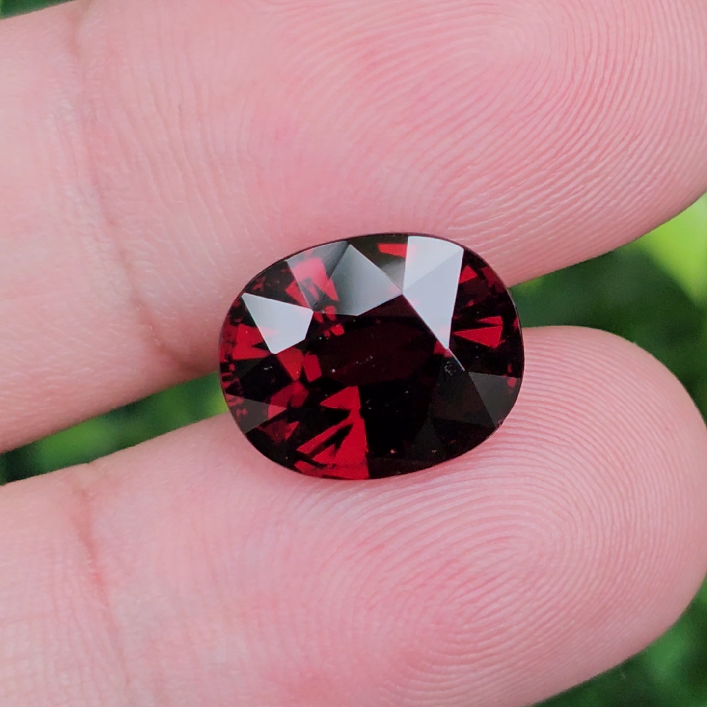 พลอย โกเมน Pyrope - Almandite Garnet 8.27 กะรัต (Cts.) พลอยแท้ อัญมณีมงคลประจําวันเกิด เครื่องประดับพลอย