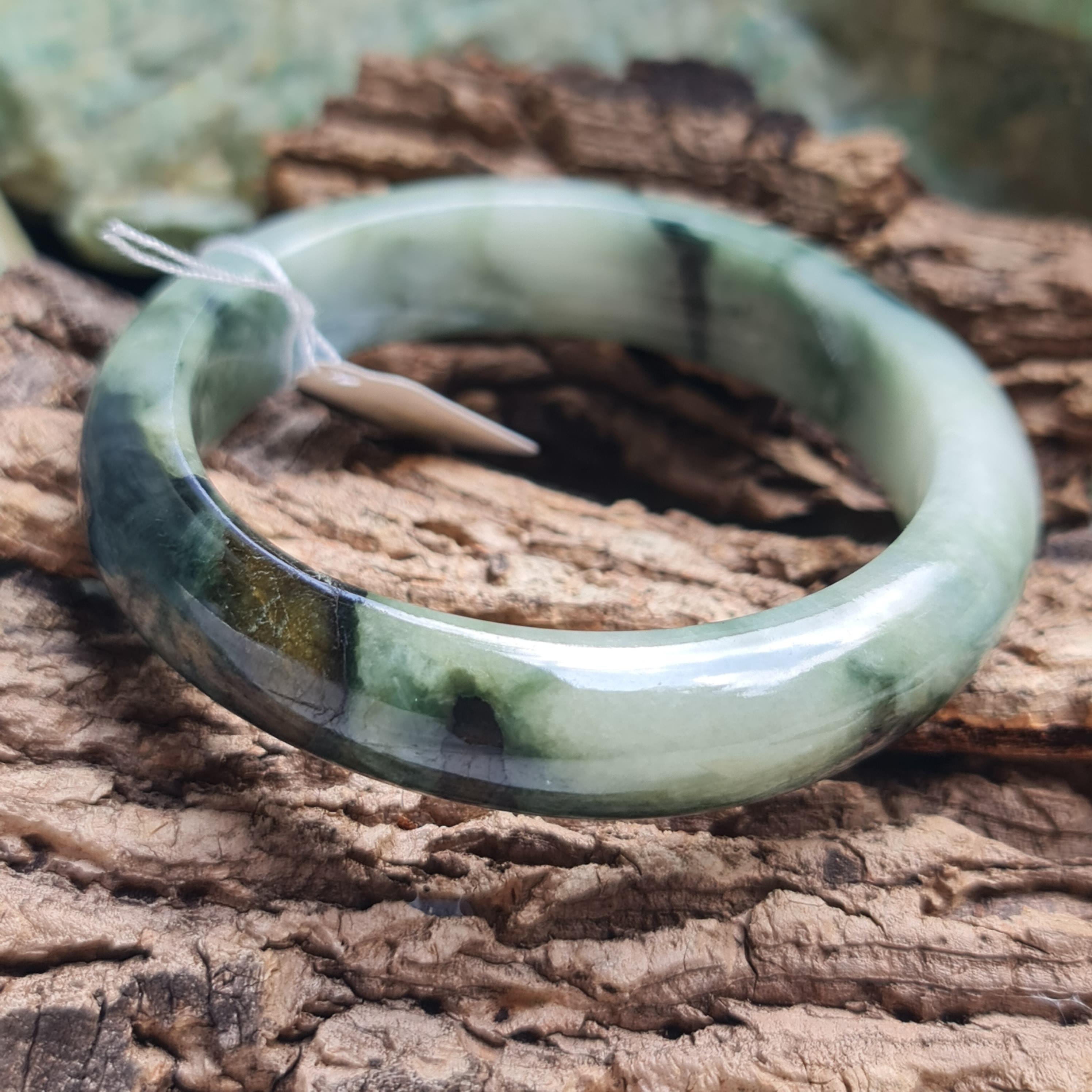 JB6804137 หยก พม่า แท้ Jade กำไลหยก 56.0 มม. (Jadeite bracelet) พม่า (Myanmar)