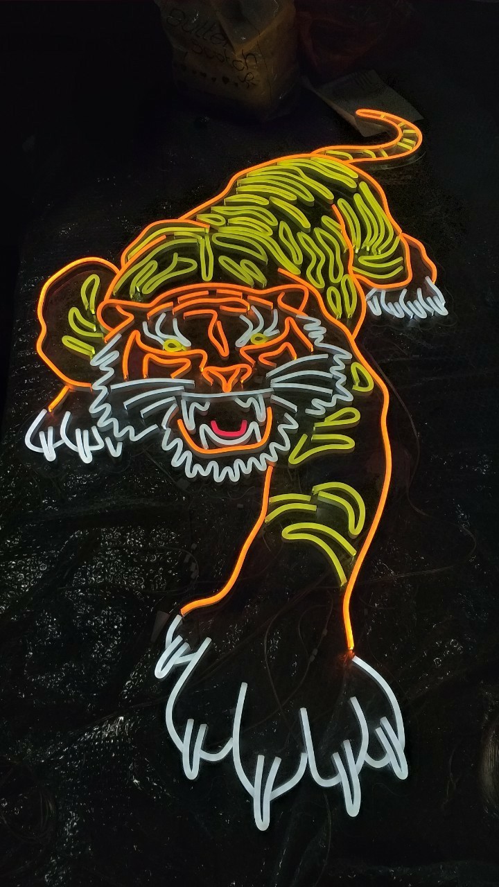 งานป้ายไฟนีออนดัดLED รูปเสือ