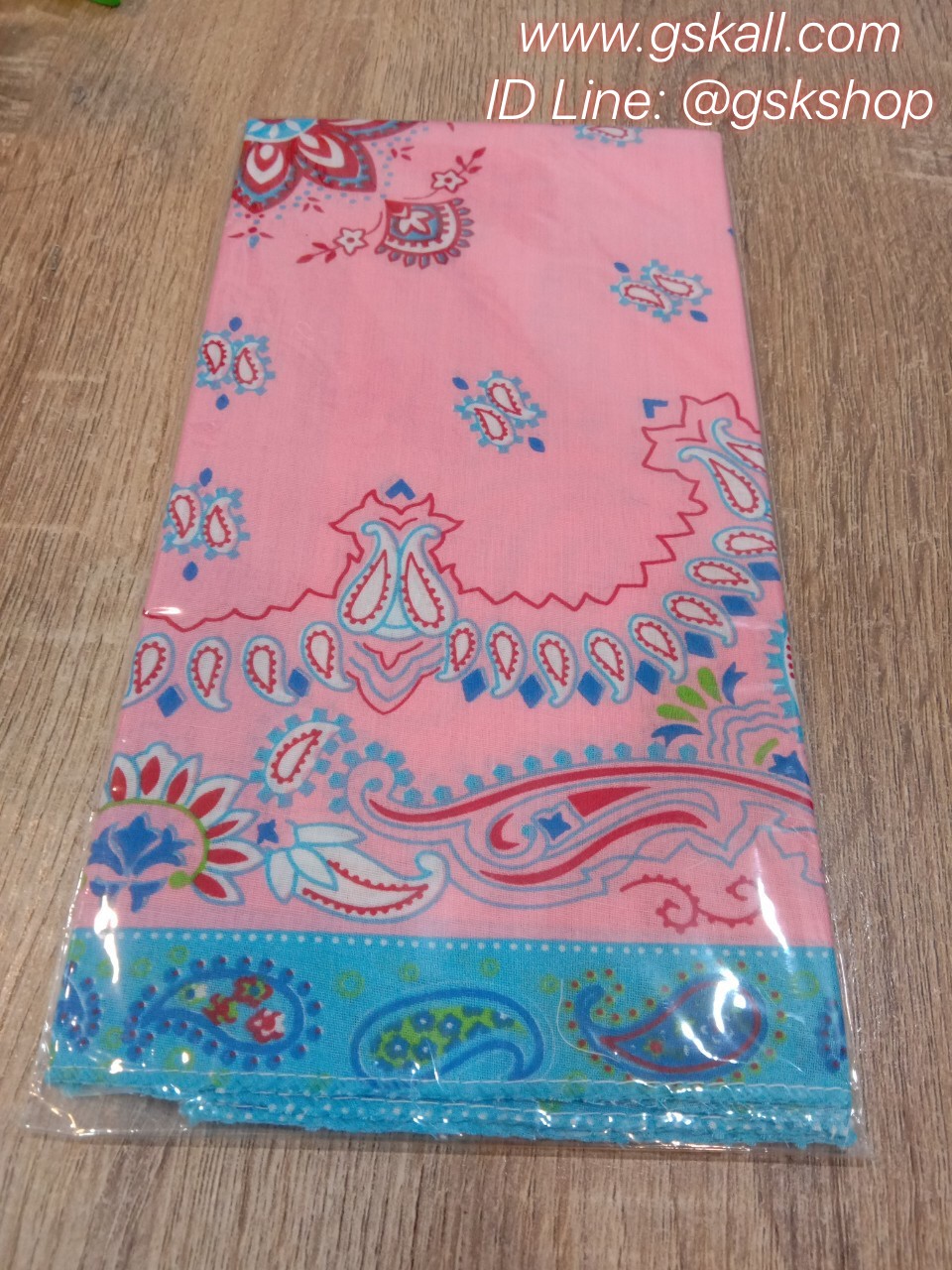 ผ้าเช็ดหน้าหลากสี ลวดลายทันสมัย น่ารักเชียวละ