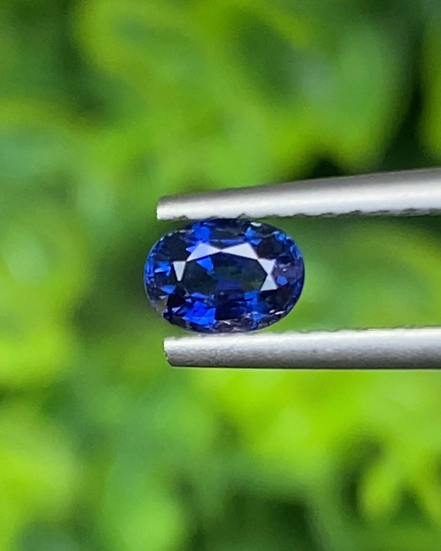 พลอย ไพลิน blue sapphire 0.46 กะรัต (Cts.) พลอยแท้ อัญมณีมงคลประจําวันเกิด เครื่องประดับพลอย