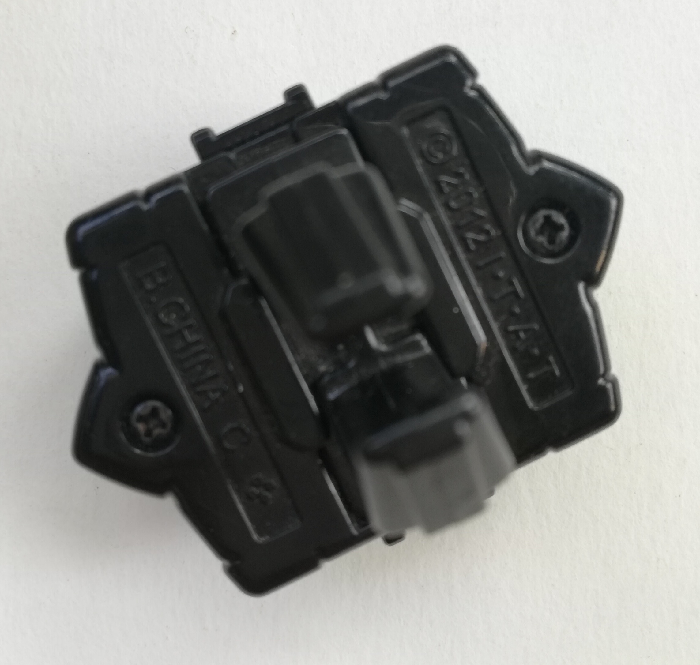 ดาบ Dice saber ของ คาเมนไรเดอร์บีสต์ Rider Beast จากซีรีย์ มาสไรเดอร์ วิซาร์ด Masked Rider Wozard ใช้เล่นกับแหวน ไรเดอร์บีสต์ ได้ทุกวง แถมแหวน โลมา1วง **มีตำหนิ โปรดตรวจสอบทุกภาพ เล่นได้ปกติ ใส่ถ่านแล้ว มีเสียง