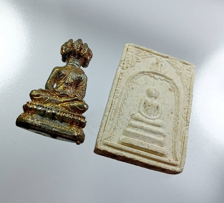 ก862 พระชุดสมเด็จมหาเศรษฐี วัดหนองหมูใต้ อ.วิหารแดง จ.สระบุรี ปี2555 ปลุกเสกโดยหลวงพ่อรวย วัดตะโก