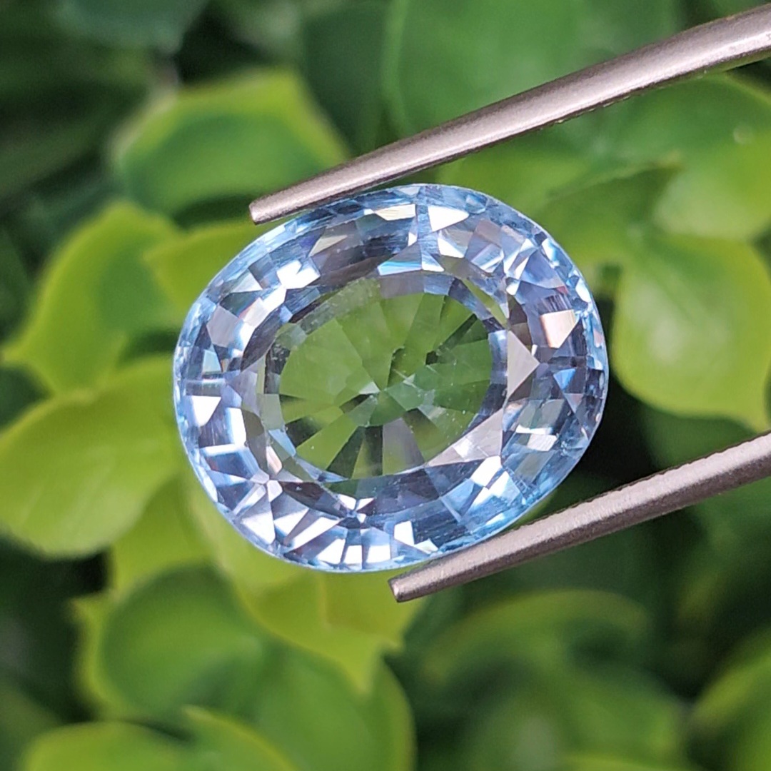 พลอย บลู โทแพซ (Blue Topaz) 17.00 กะรัต (Cts.) พลอยแท้ อัญมณีมงคลประจําวันเกิด เครื่องประดับพลอย