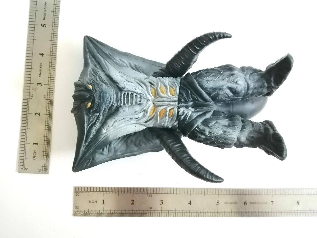 ซอฟ 7 นิ้ว การ์ซอร์ท สัตว์ประหลาดจากอุลตร้าแมนทีก้า ตัวใหญ่่ ลงสีสวย มีรอยเล็กน้อย