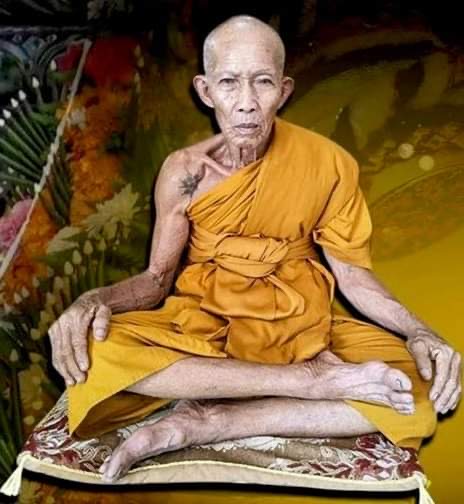 พระนารายณ์ทรงครุฑ รุ่นคลังเศรษฐี รายการที่ 3 เนื้อสัมฤทธิ์ชุบทอง