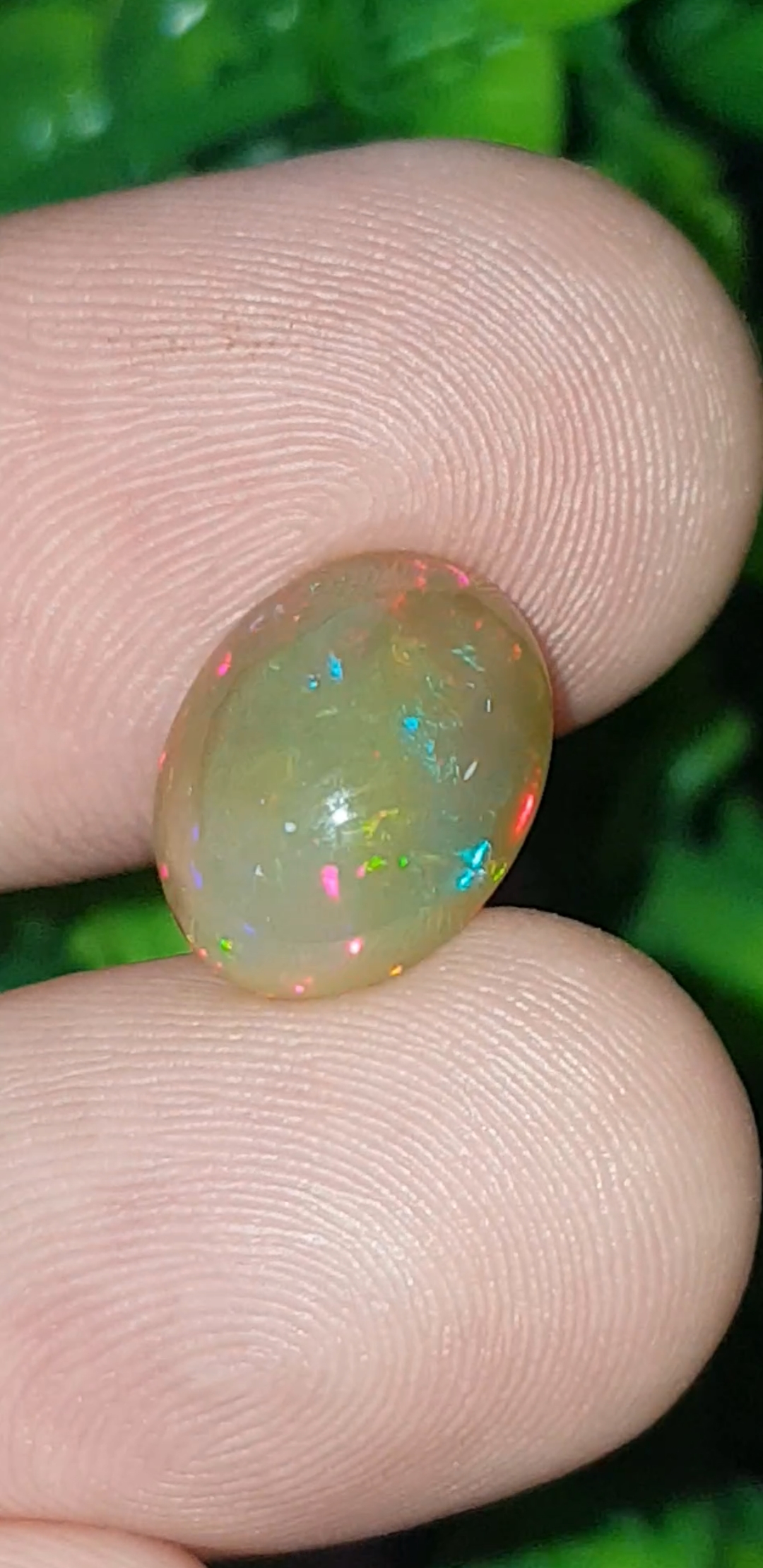 พลอย โอปอล Opal 3.84 กะรัต (Cts.) พลอยแท้ อัญมณีมงคลประจําวันเกิด เครื่องประดับพลอย