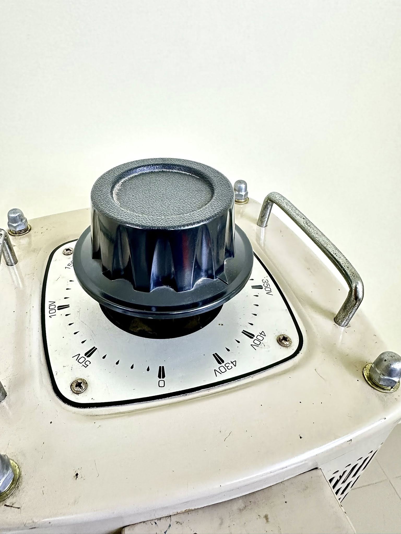 วาริแอค หม้อแปลงปรับแรงดันไฟฟ้าชนิดแกนหมุน 30Kva 3 เฟส