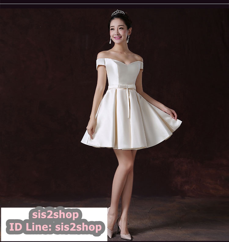 พร้อมส่ง ชุดราตรีสั้น แบบปาดไหล่ ผ้าซาตินเรียบหรู กระโปรงทรงA แต่งโบว์2ชั้น ช่วงเอว สีขาว (เชือกผูกหลัง)