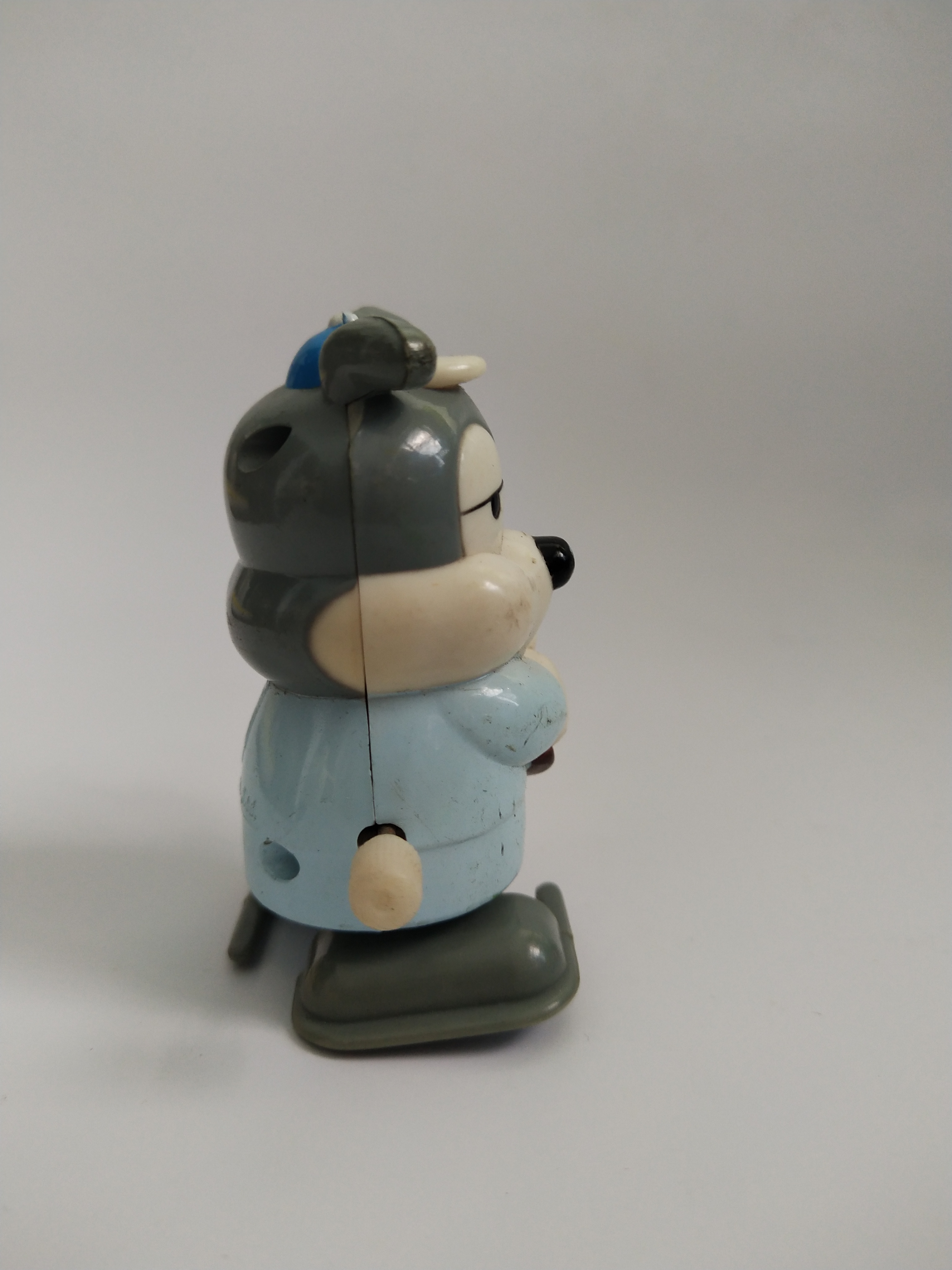 มีหลายภาพ ตุ๊กตาไขลาน หมาถือไม้เบสบอล Premium 7-eleven