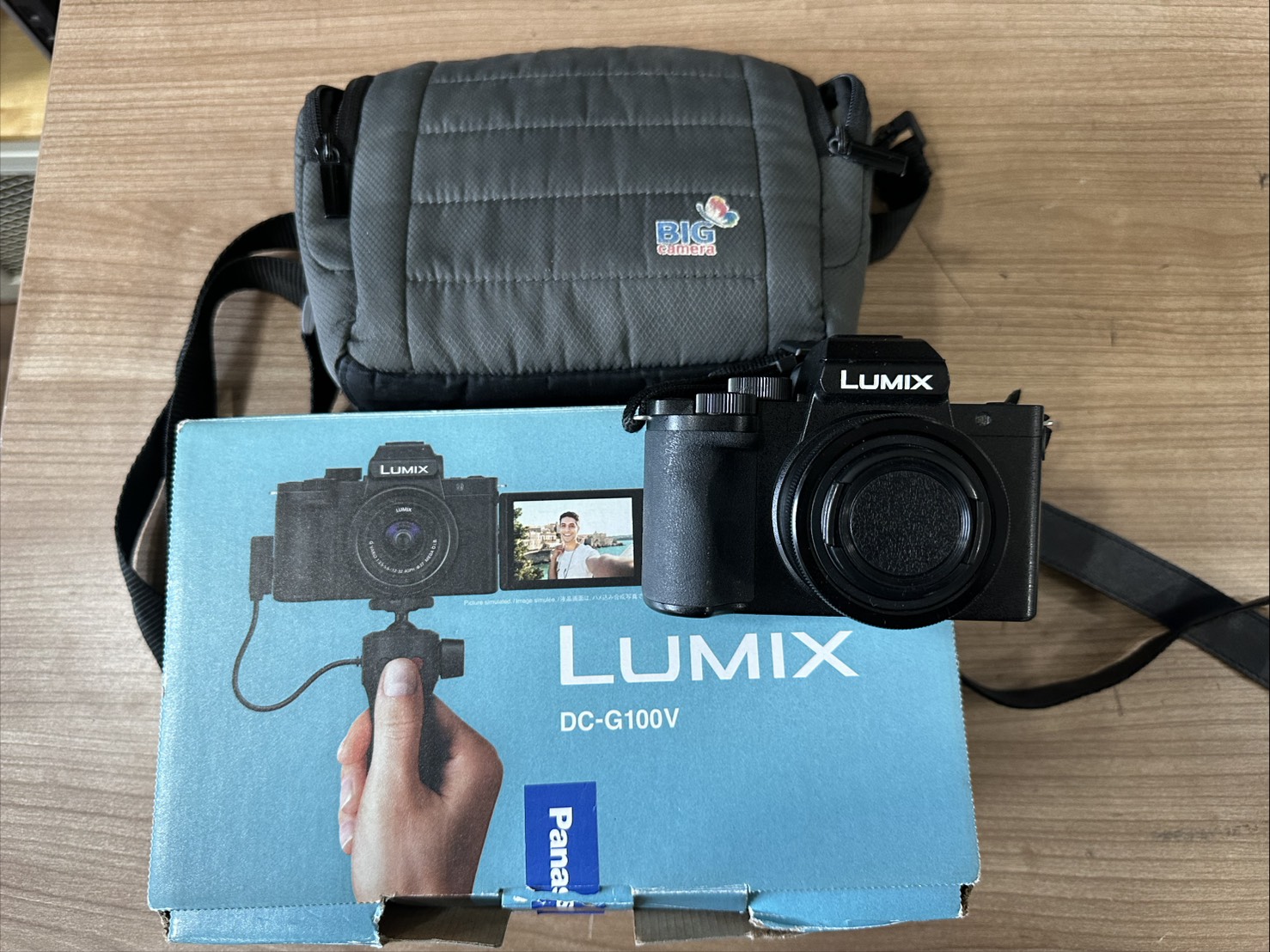 Camera Lumix DC-G100 + ขาตั้ง + กระเป๋า