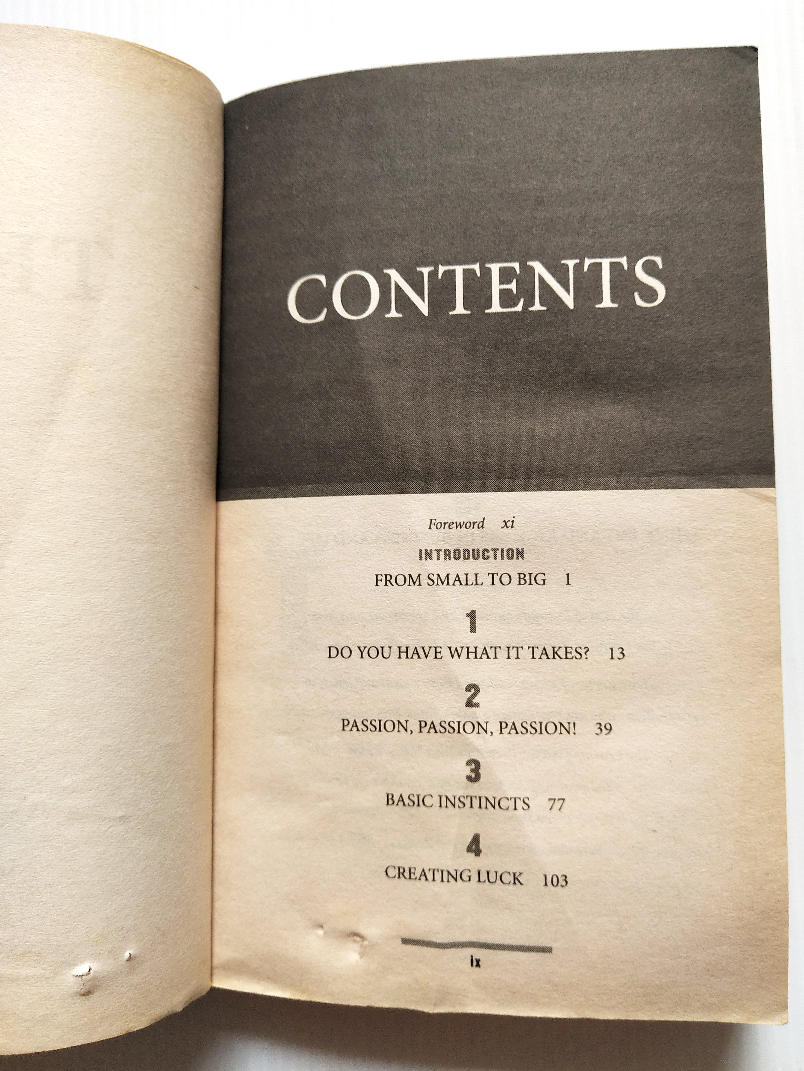 หนังสือแนวทักษะการบริหารจัดการ ฉบับภาษาอังกฤษ **หนังสือมีตำหนิทั้งเล่ม ตามภาพ*THINK BIG" โดย Donald J.Trump และ Bill Zanker, president/founder The Learning Annex _Make It Happen in Business and Life