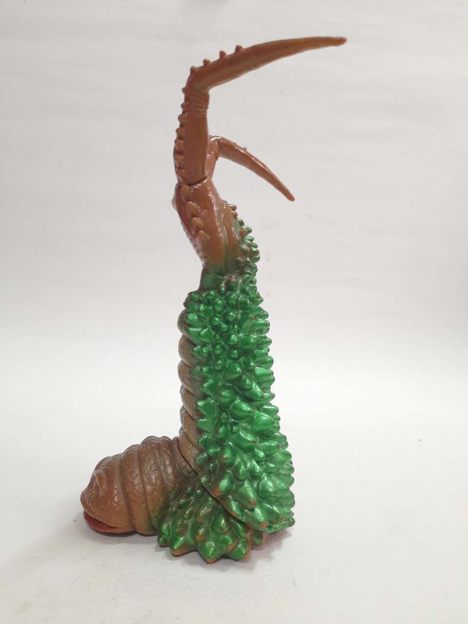 ซอฟ 6.5-7 นิ้ว สัตว์ประหลาดทวินเทล จากอุลตร้าแมนแจ๊ค มือสอง สภาพดี มีรอยบ้าง มีปั๊มใต้เท้า