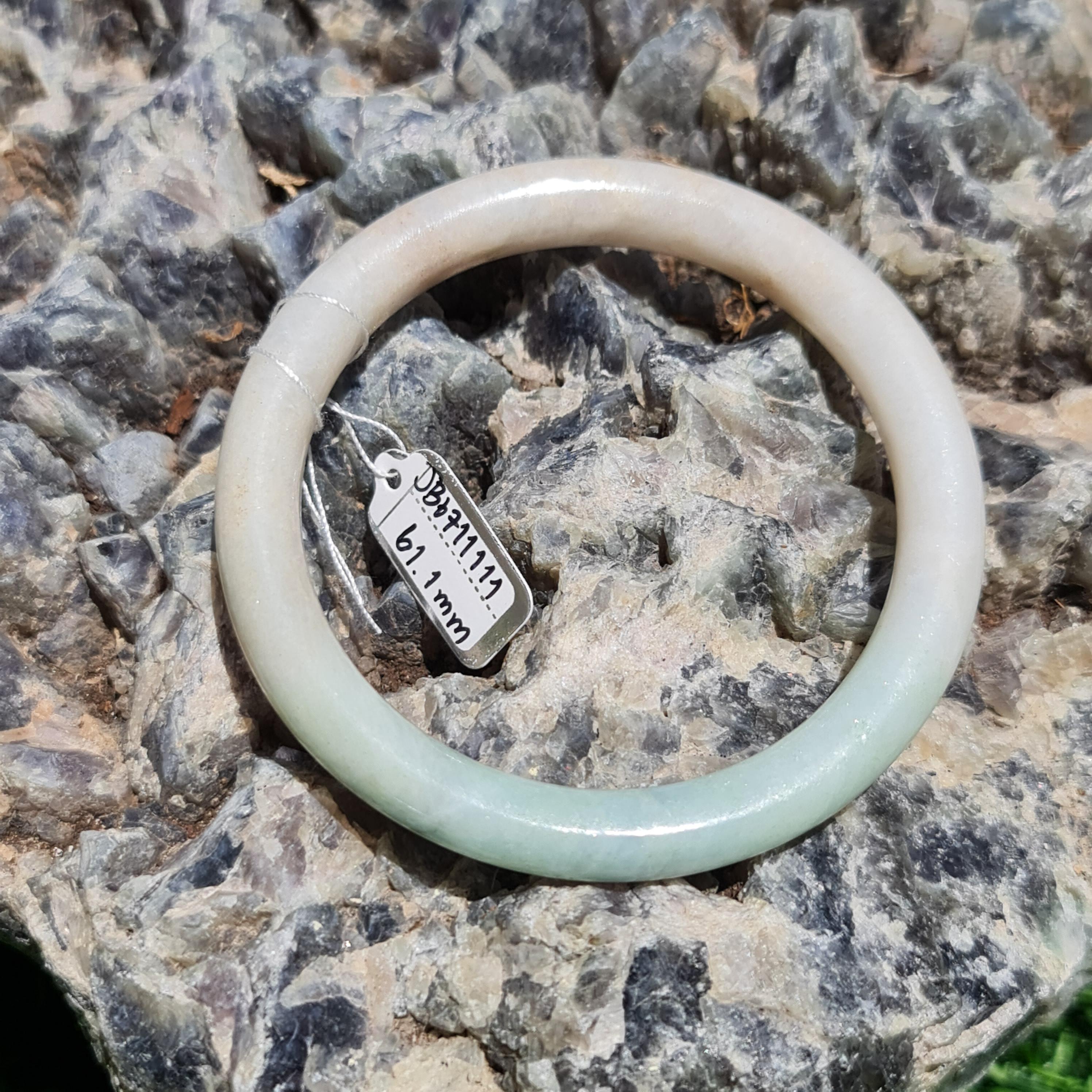 JB6711111 หยก พม่า แท้ Jade กำไลหยก 61.1 มม. (Jadeite bracelet) พม่า (Myanmar)