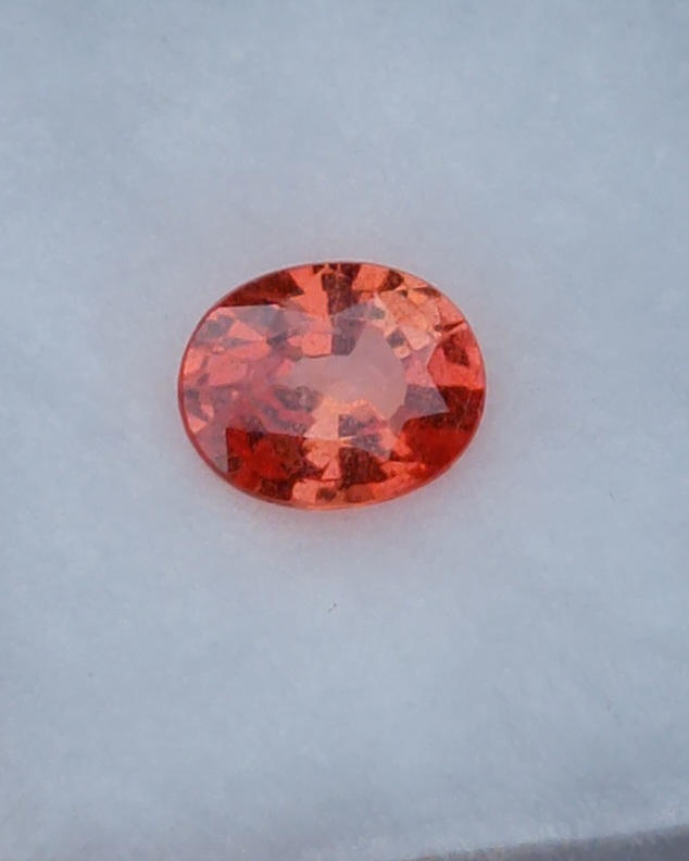 พลอย ออเรนจ์ แซฟไฟร์ Orange Sapphire 1.42 กะรัต (Cts.) พลอยแท้ อัญมณีมงคลประจําวันเกิด เครื่องประดับพลอย