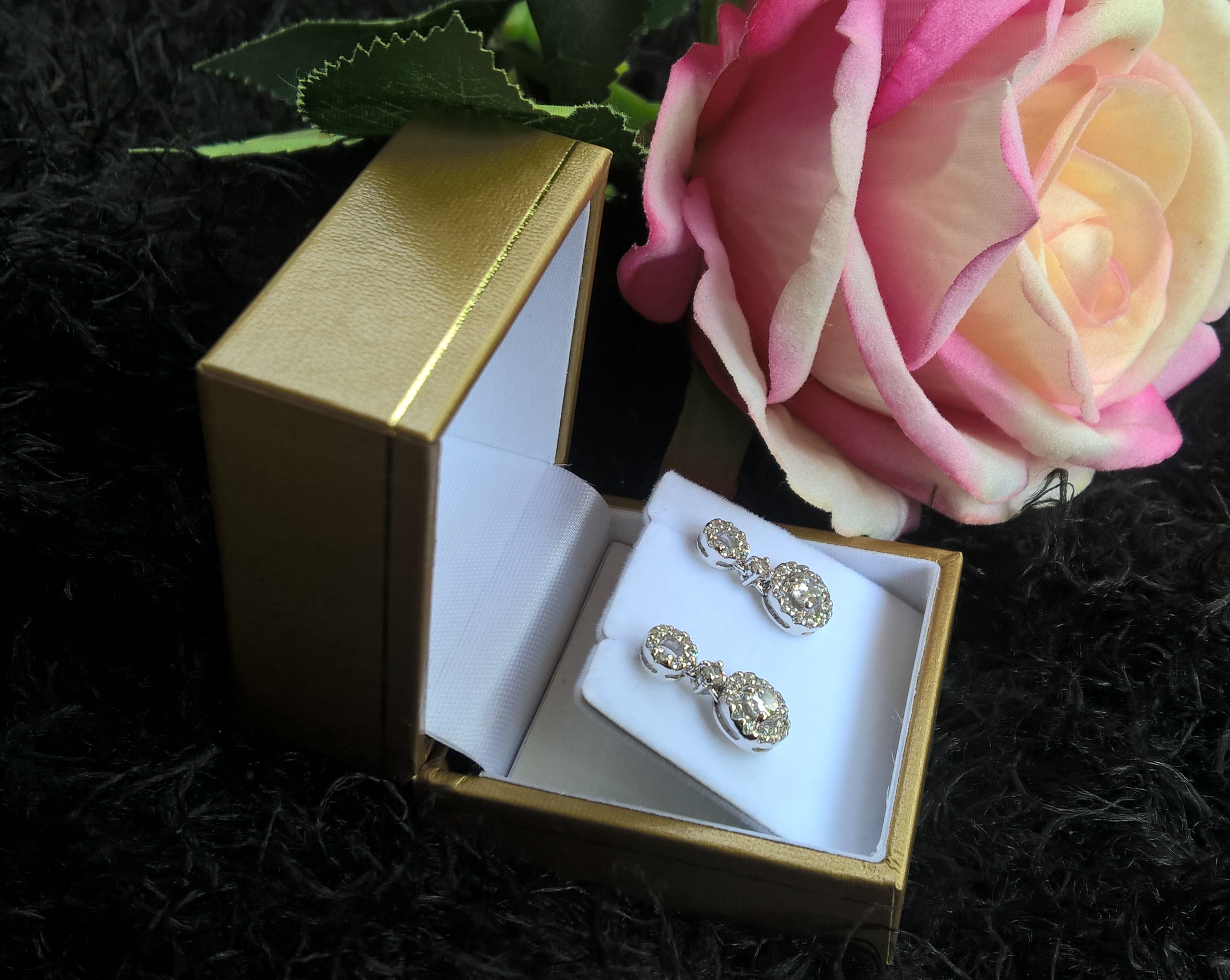 ต่างหู งาน Costume Jewelry เพชร CZ Premium grade รุ่น Lunacia แบรนด์ Shali