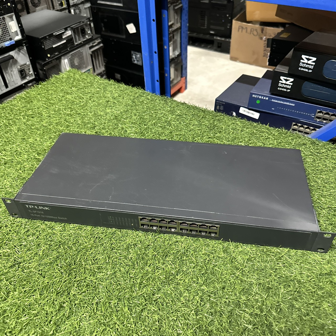 Switch TP-Link TL-SF1016 16-Port 10/100Mbps