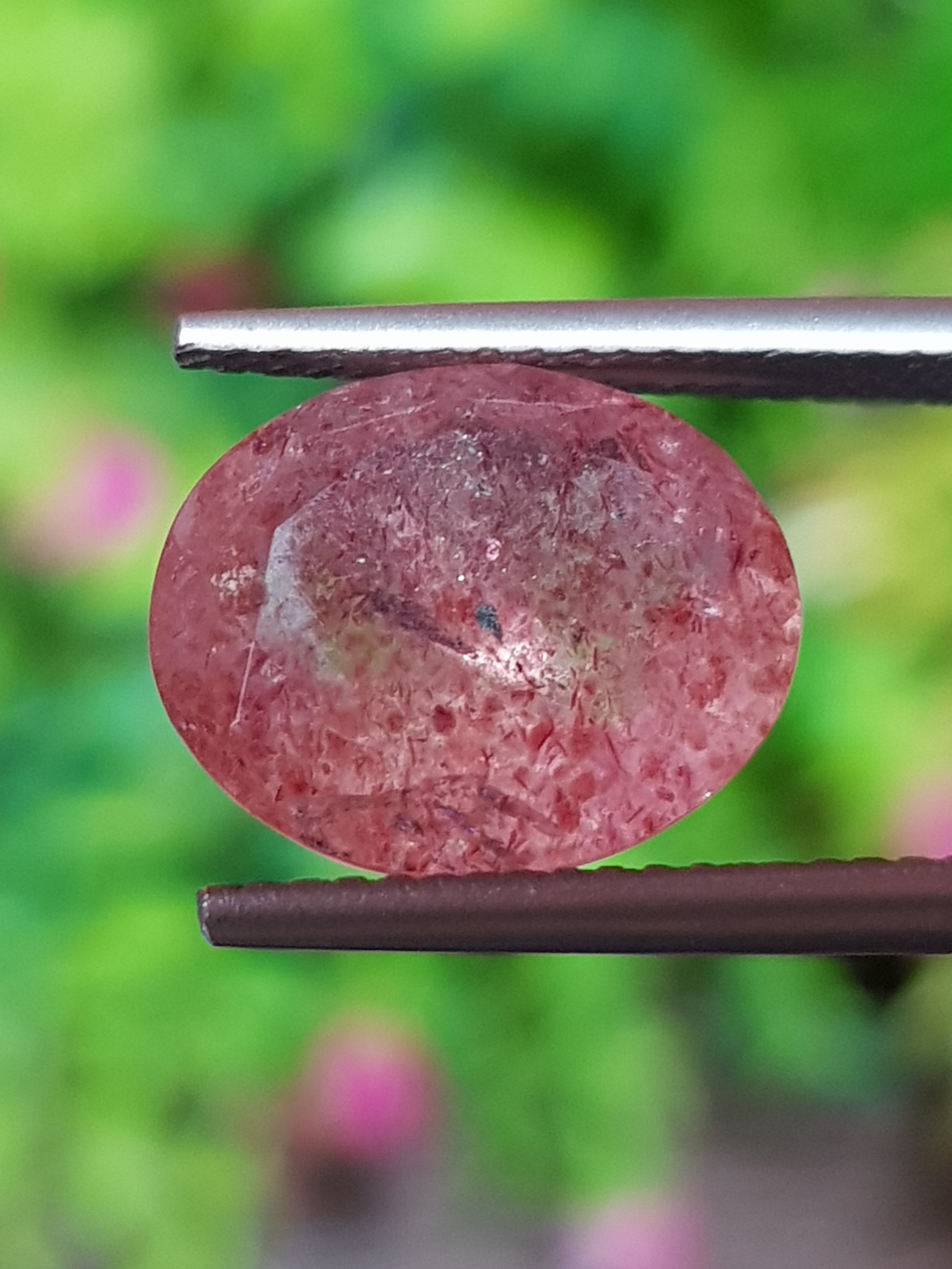 พลอย สตอเบอรี่ ควอตซ์ Strawberry Quartz 4.45 กะรัต (Cts.) พลอยแท้ อัญมณีมงคลประจําวันเกิด เครื่องประดับพลอย