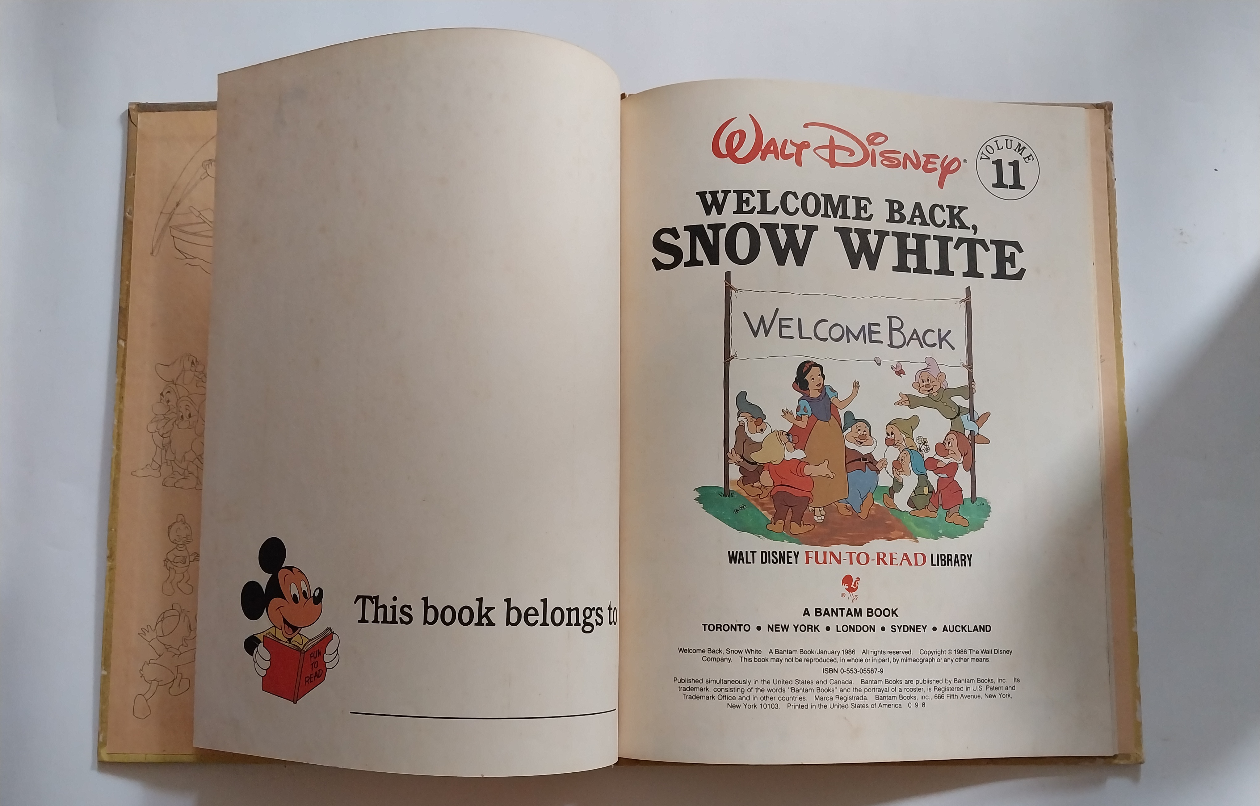 หนังสือนิทานเก่าจาก Walt's Disney ฉบับภาษาอังกฤษ สโนว์ไวท์, Welcome Back Snow White,A Walt Disney Beginning Reader ,A Bantam Book