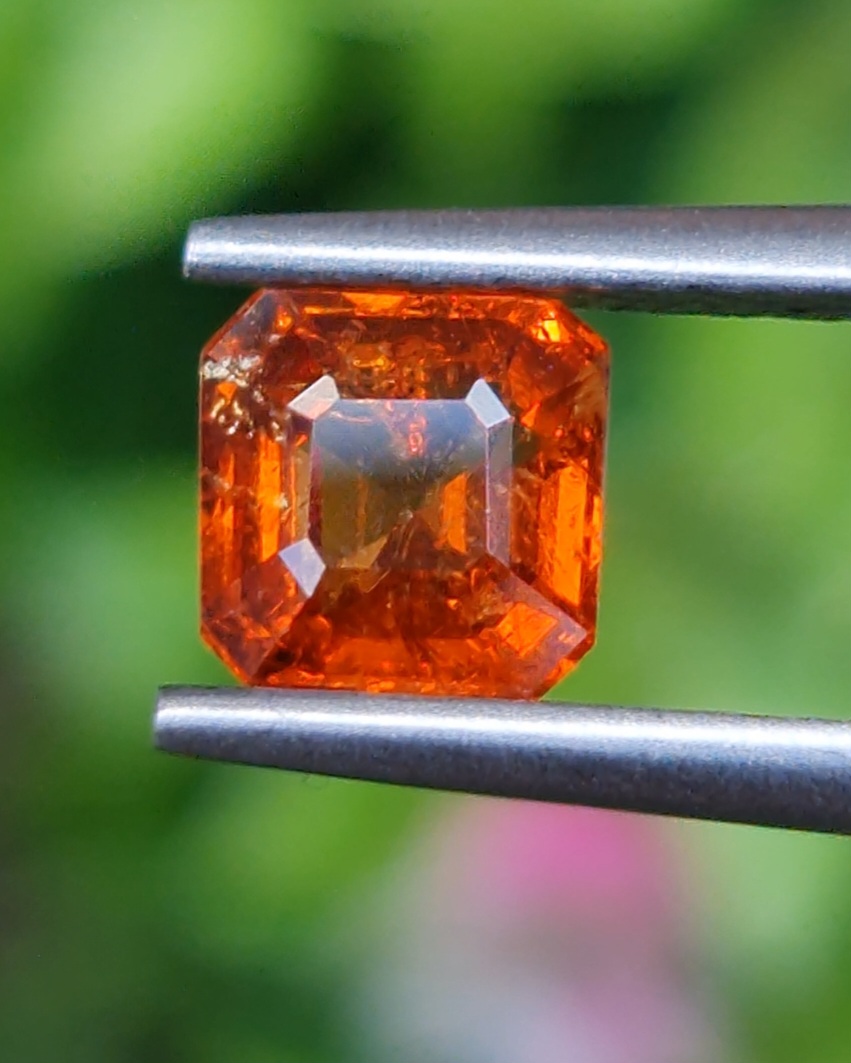 พลอย สเปสซาร์ไทต์ Spessartite Garnet 1.18 กะรัต Cts. พลอยแท้ อัญมณีมงคลประจําวันเกิด เครื่องประดับพลอย