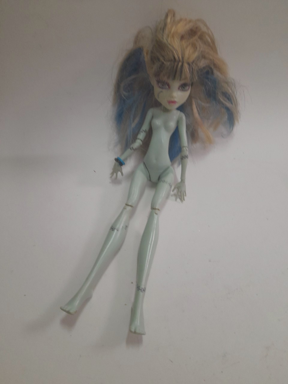มีหลายภาพ **ข้อหลวมบ้าง ตุ๊กตามอนสเตอร์ไฮ ของแท้Mattel