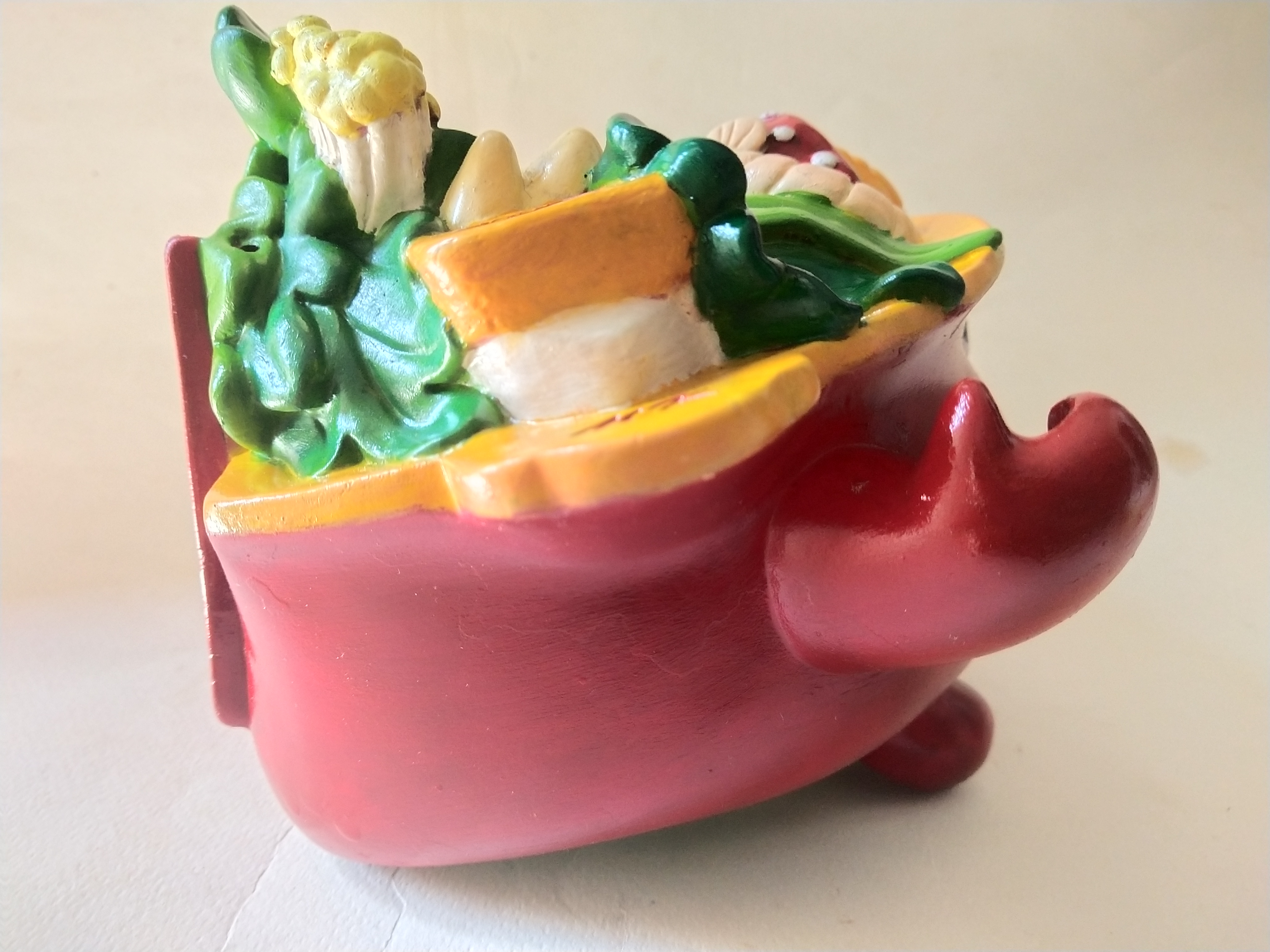 ของสะสมจาก MK สุกี้*** มีตำหนิ ซ่อมสี โปรดดูทุกภาพ กล่องทิชชู่หม้อสุกี้ จาก เอ็มเคสุกี้