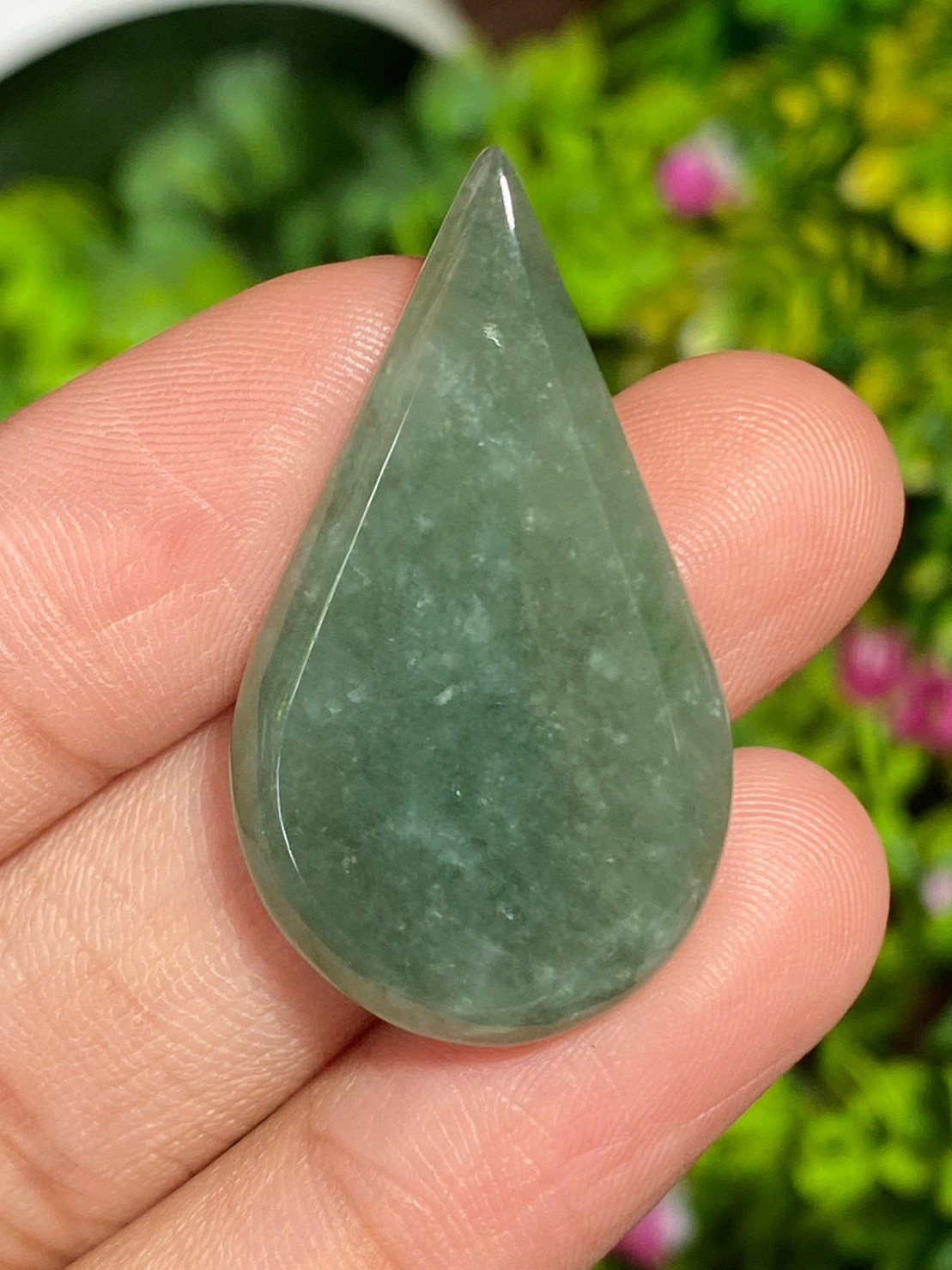 หยกพม่าเจียรนัย (Burmese jade ) 31.19 กะรัต หยกพม่า (jadeite)