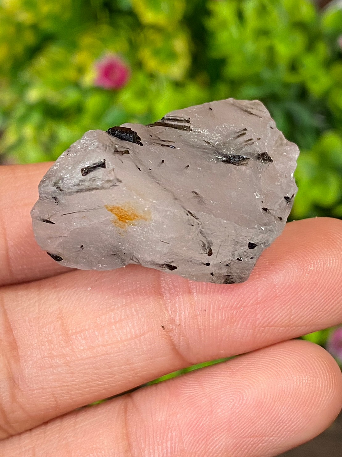 ก้อน ไหมดำ ควอตซ์ แก้วขนเหล็ก Black Rutilated Quartz Rough 76.40 กะรัต Cts. พลอยแท้ อัญมณีมงคลประจําวันเกิด เครื่องประดับพลอย