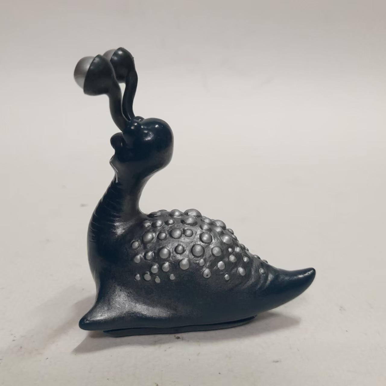 ซอฟ3.5 นิ้ว รุ่นบลูมาร์ค รีโปรดักซ์โดย บันไดขนาดตามรูป สัตว์ประหลาดนาเมกอน จากอุลตร้าคิว มือสองสภาพดีมีรอยบ้าง