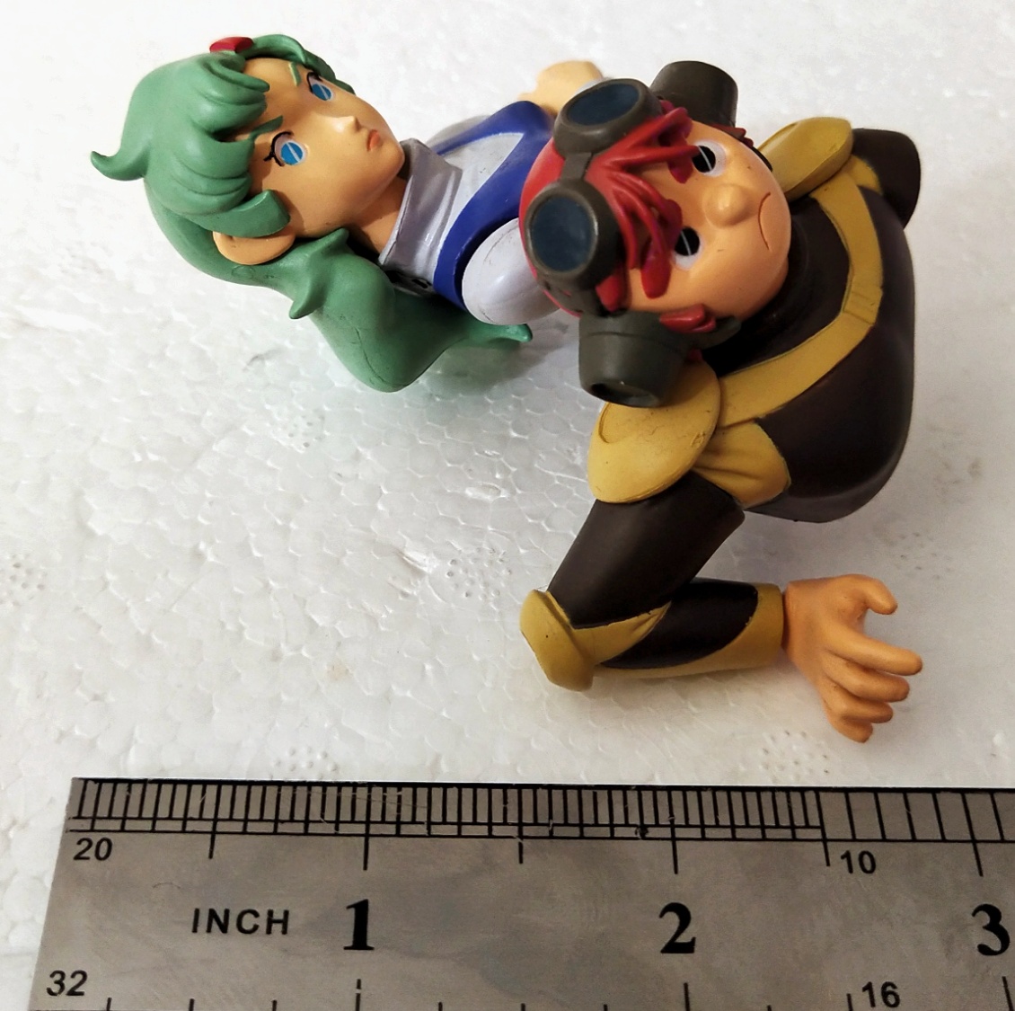 ของเล่น ของสะสม ฟิกเกอร์ บัซครึ่งตัว พระเอกคนขับหุ่น ดาแกรม/ดั๊กแกรม และนางเอก