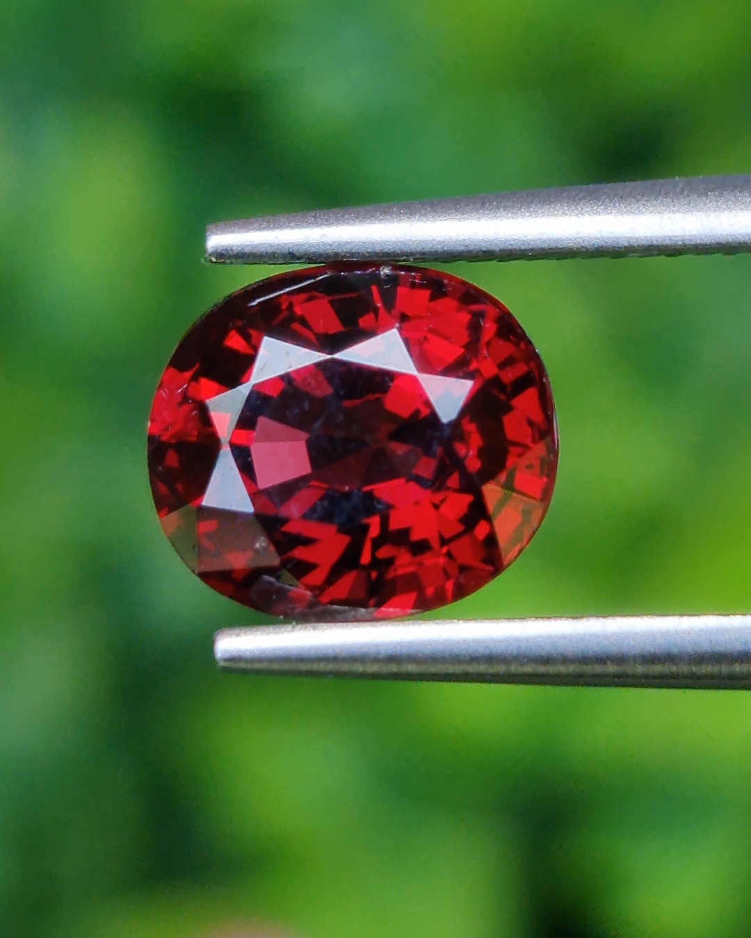 พลอย โรโดไลต์ กาเน็ท Rhodolite Garnet 2.74 กะรัต Cts.พลอยแท้ อัญมณีมงคลประจําวันเกิด เครื่องประดับพลอย