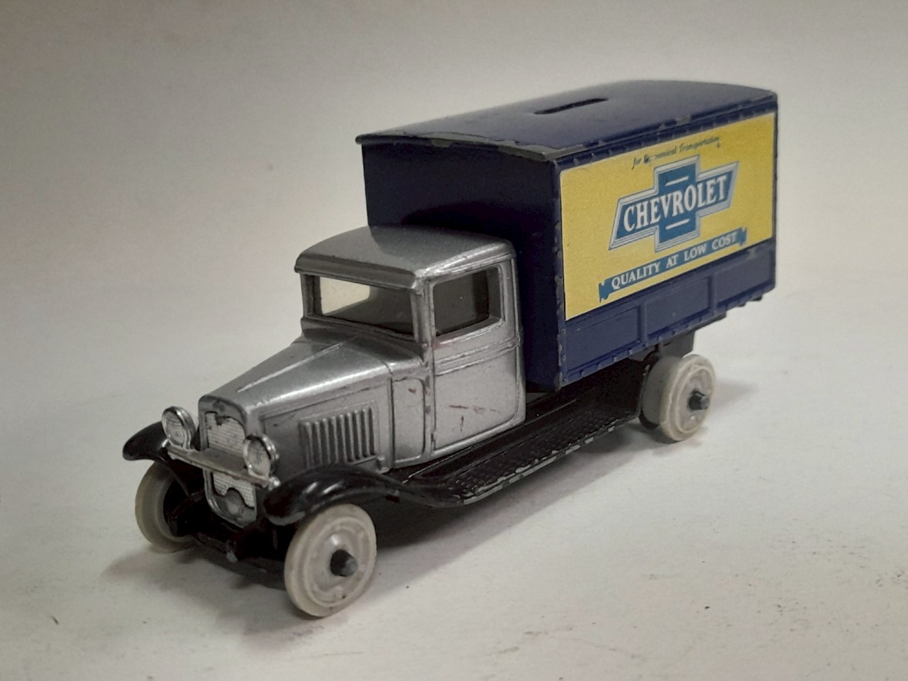 มีหลายภาพ รถเหล็ก 1:32 Chevrolet รถบรรทุก