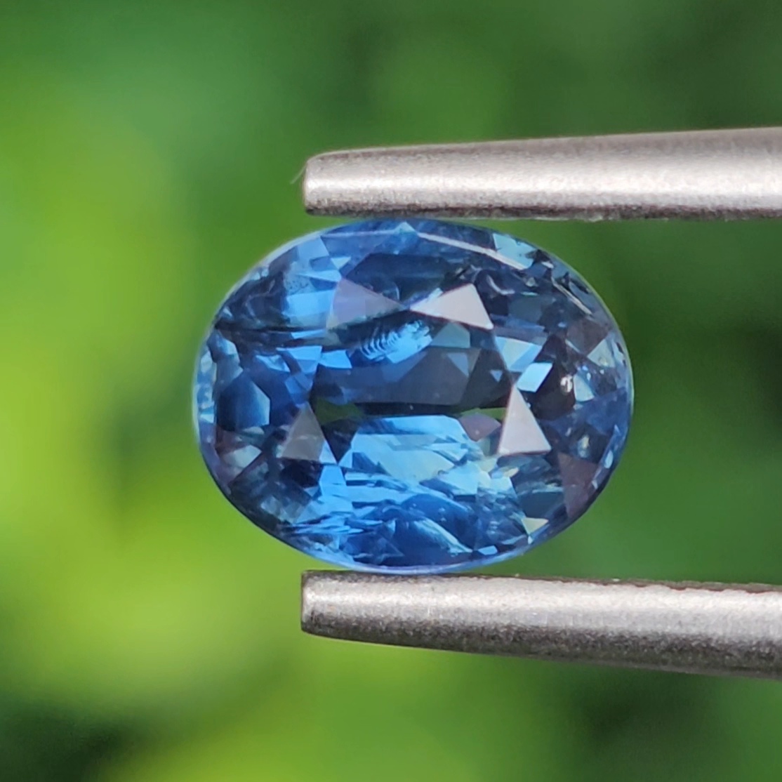 พลอย ไพลิน (Blue Sapphire) 1.06 กะรัต (Cts.) พลอยแท้ อัญมณีมงคลประจําวันเกิด เครื่องประดับพลอย