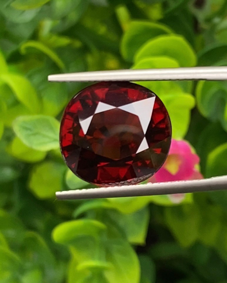 พลอย เพทาย Natural Zircon 13.85 กะรัต (Cts.) พร้อมใบเซอร์ พลอยแท้ อัญมณีมงคลประจําวันเกิด เครื่องประดับพลอย